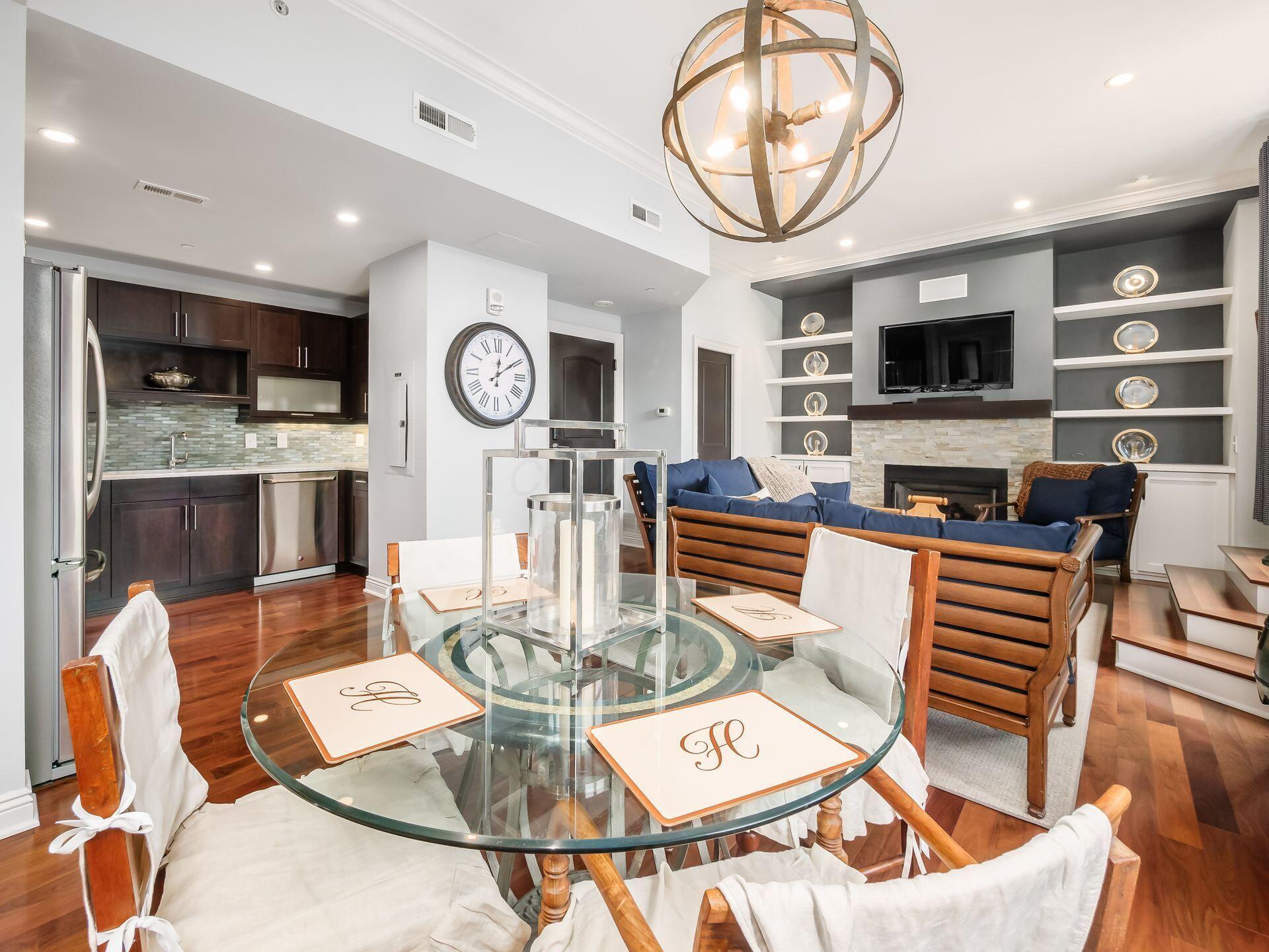 8 E Broad Street, 502