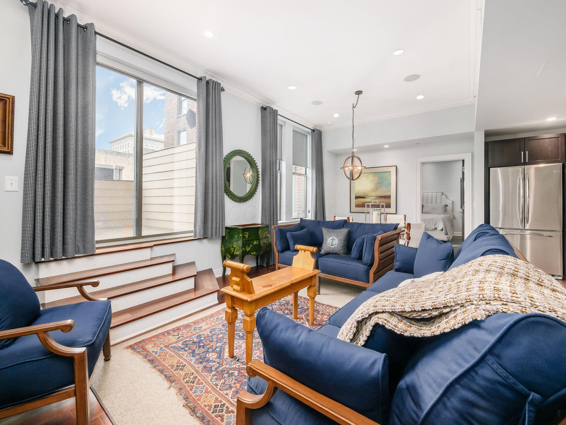 8 E Broad Street, 502