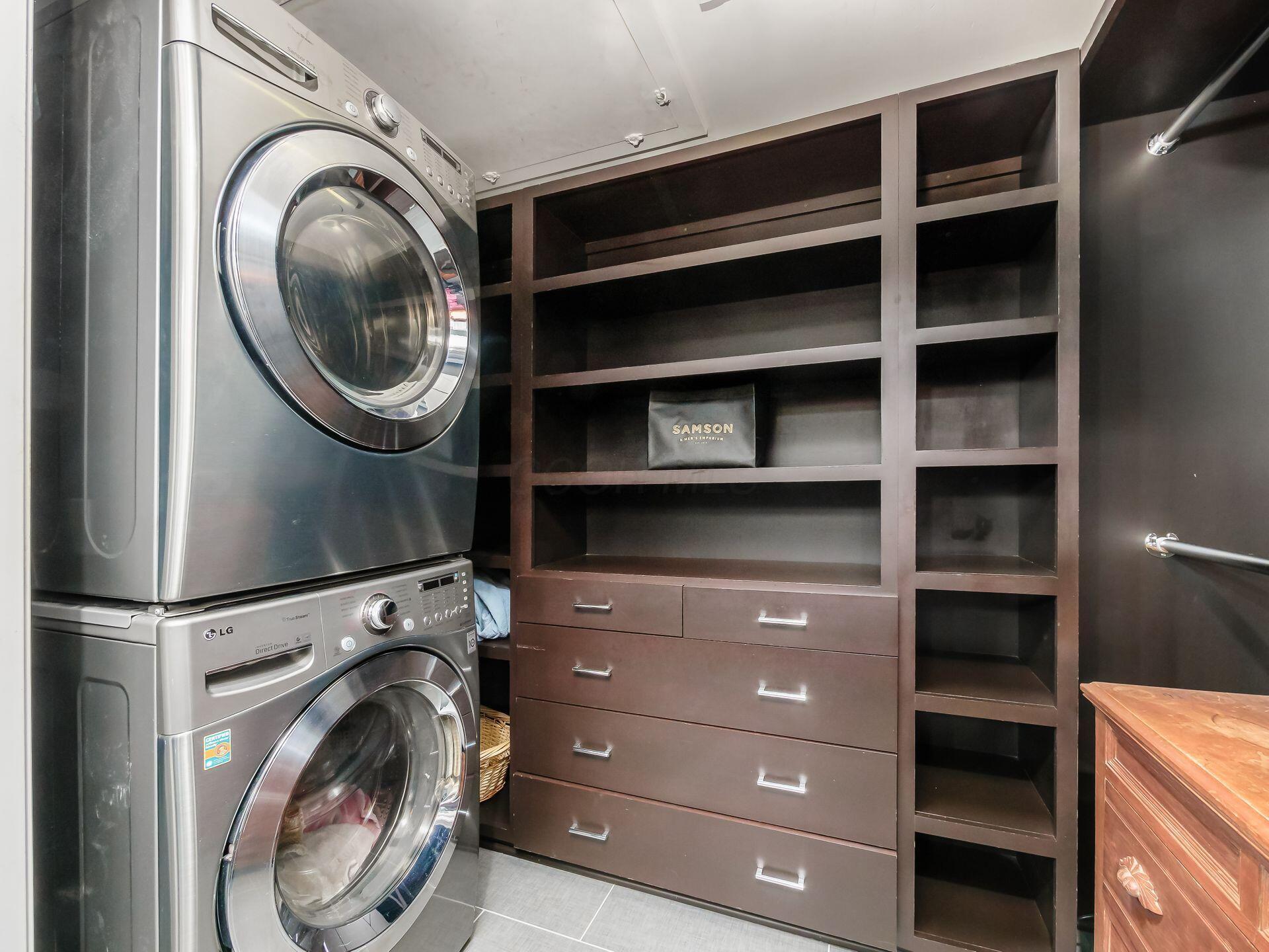 8 E Broad Street, 502