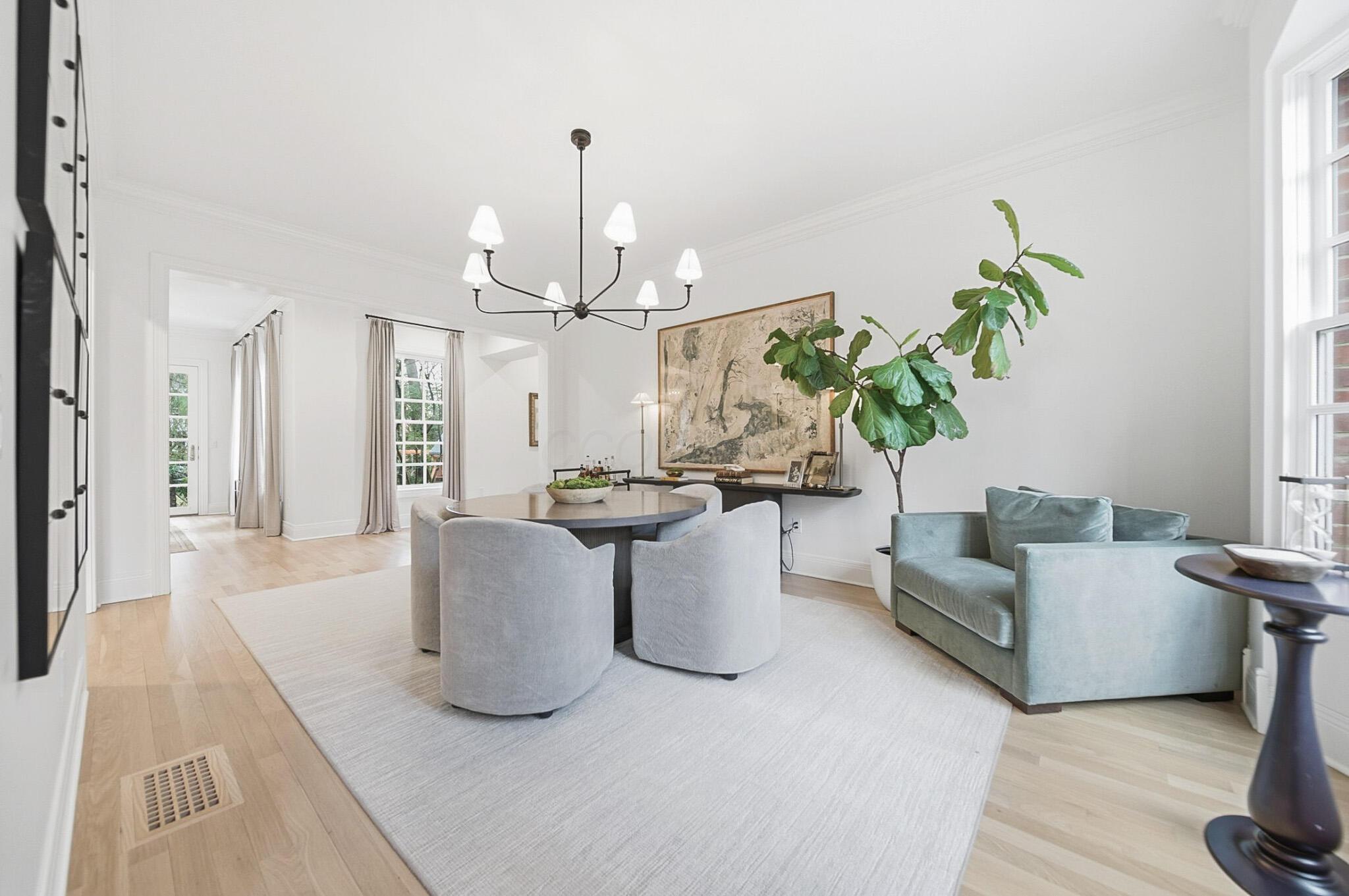 7599 N Goodrich Square