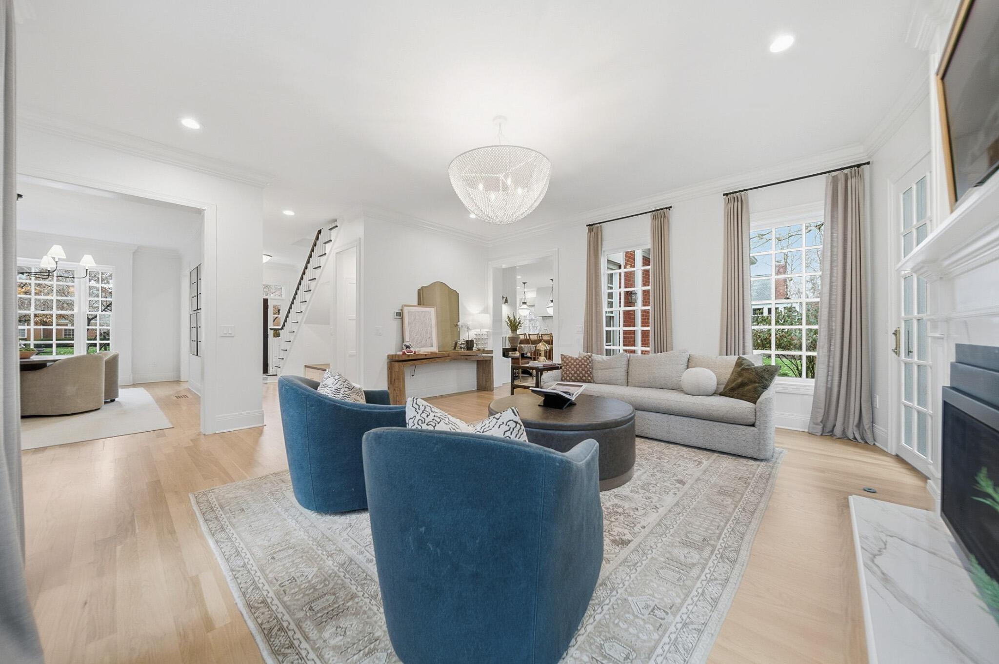 7599 N Goodrich Square