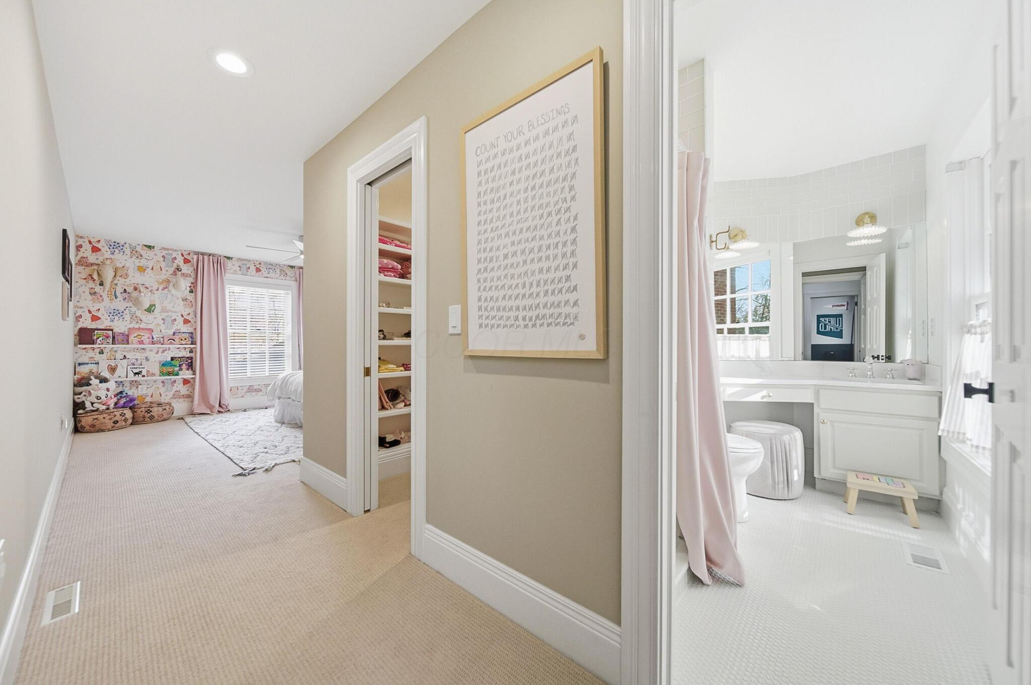 7599 N Goodrich Square