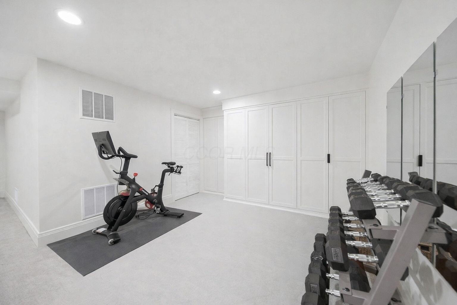 7599 N Goodrich Square