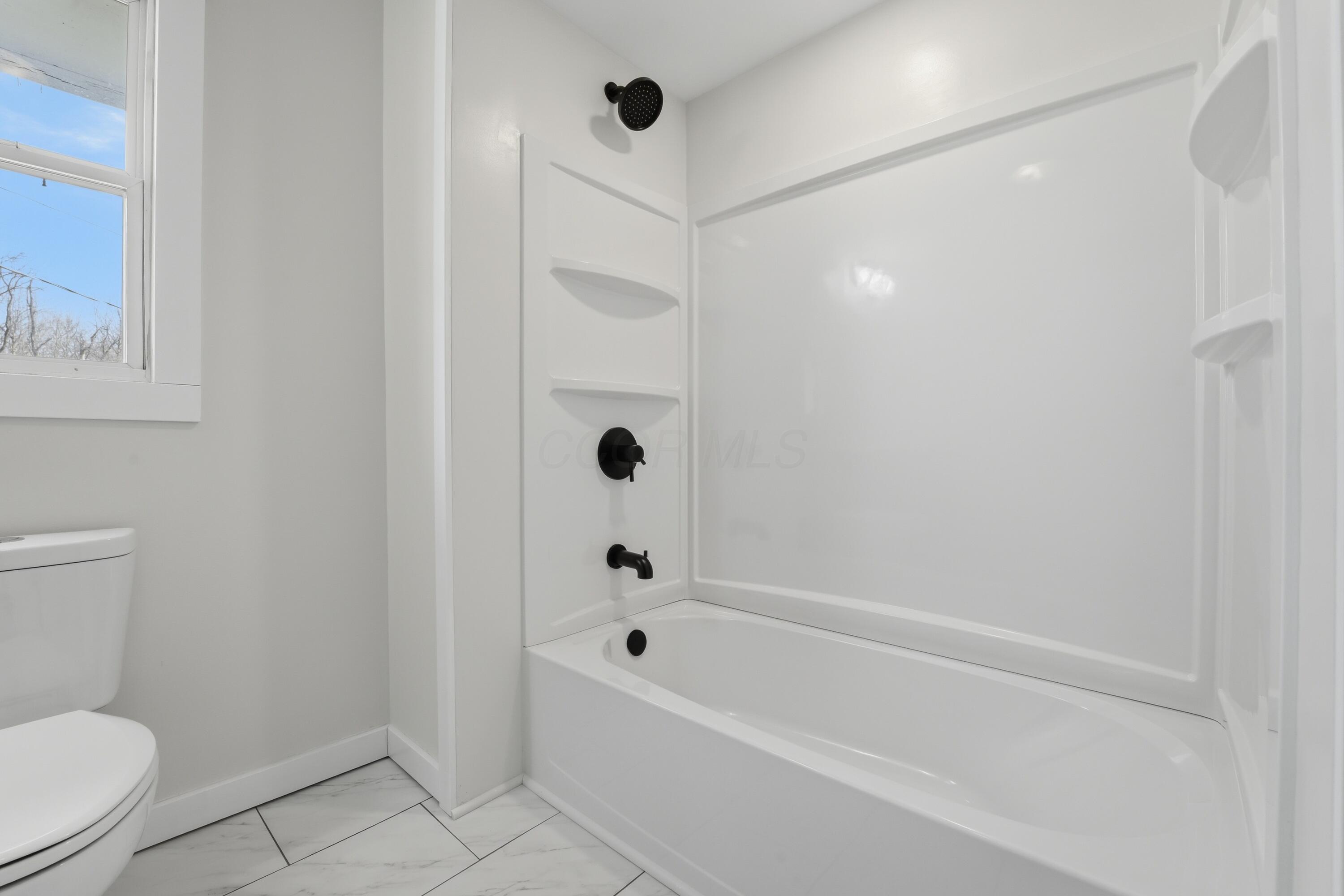 255 Woodside Drive SW