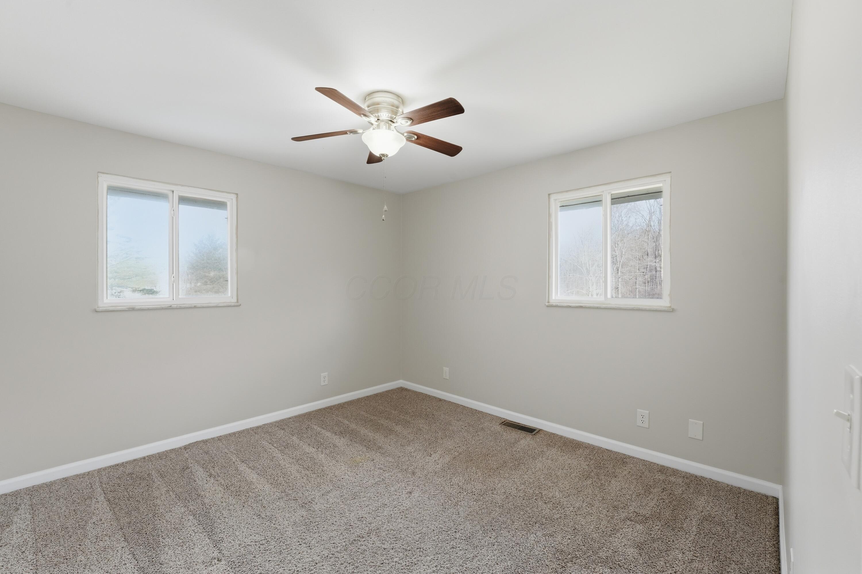 255 Woodside Drive SW