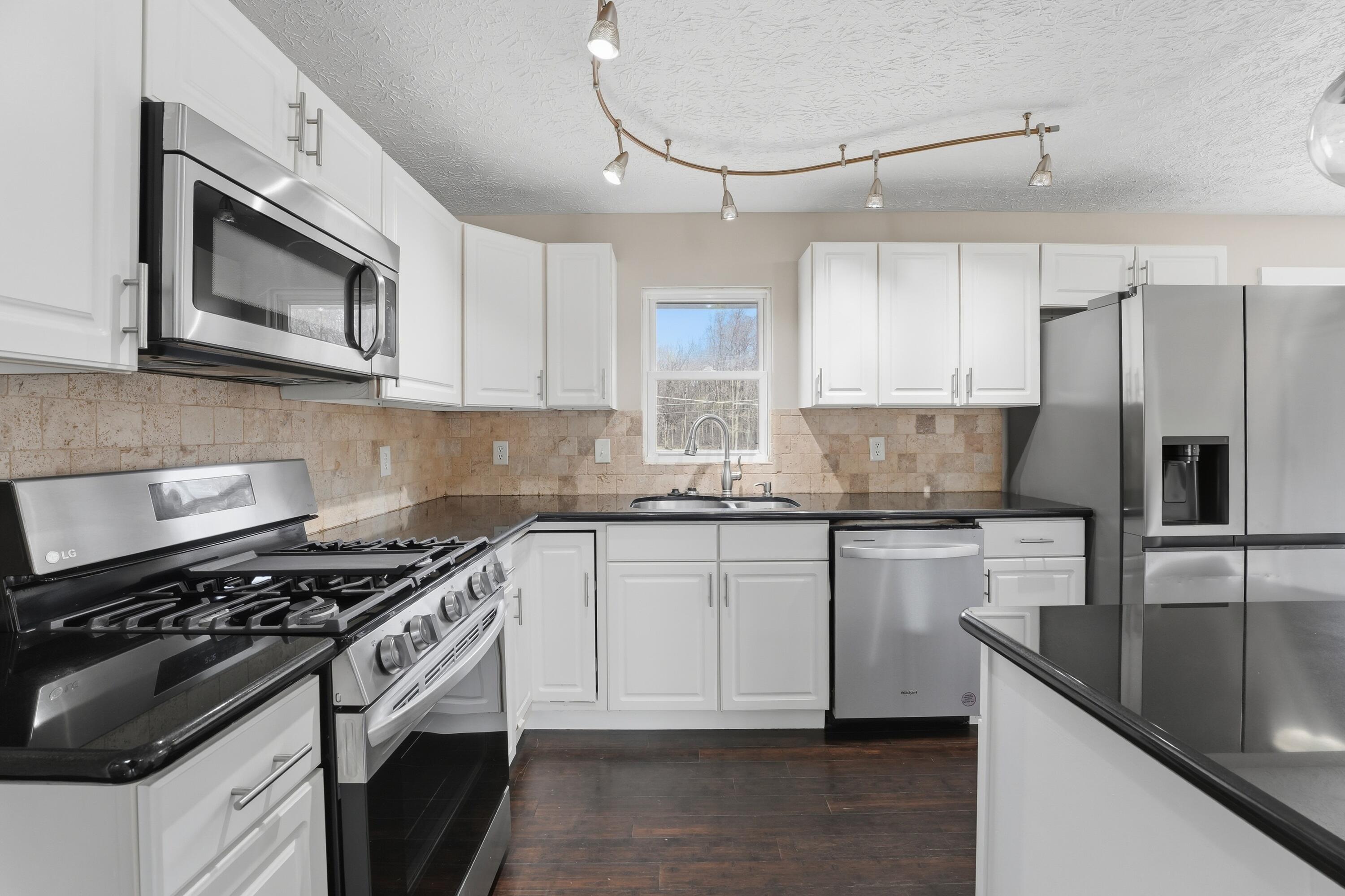 255 Woodside Drive SW