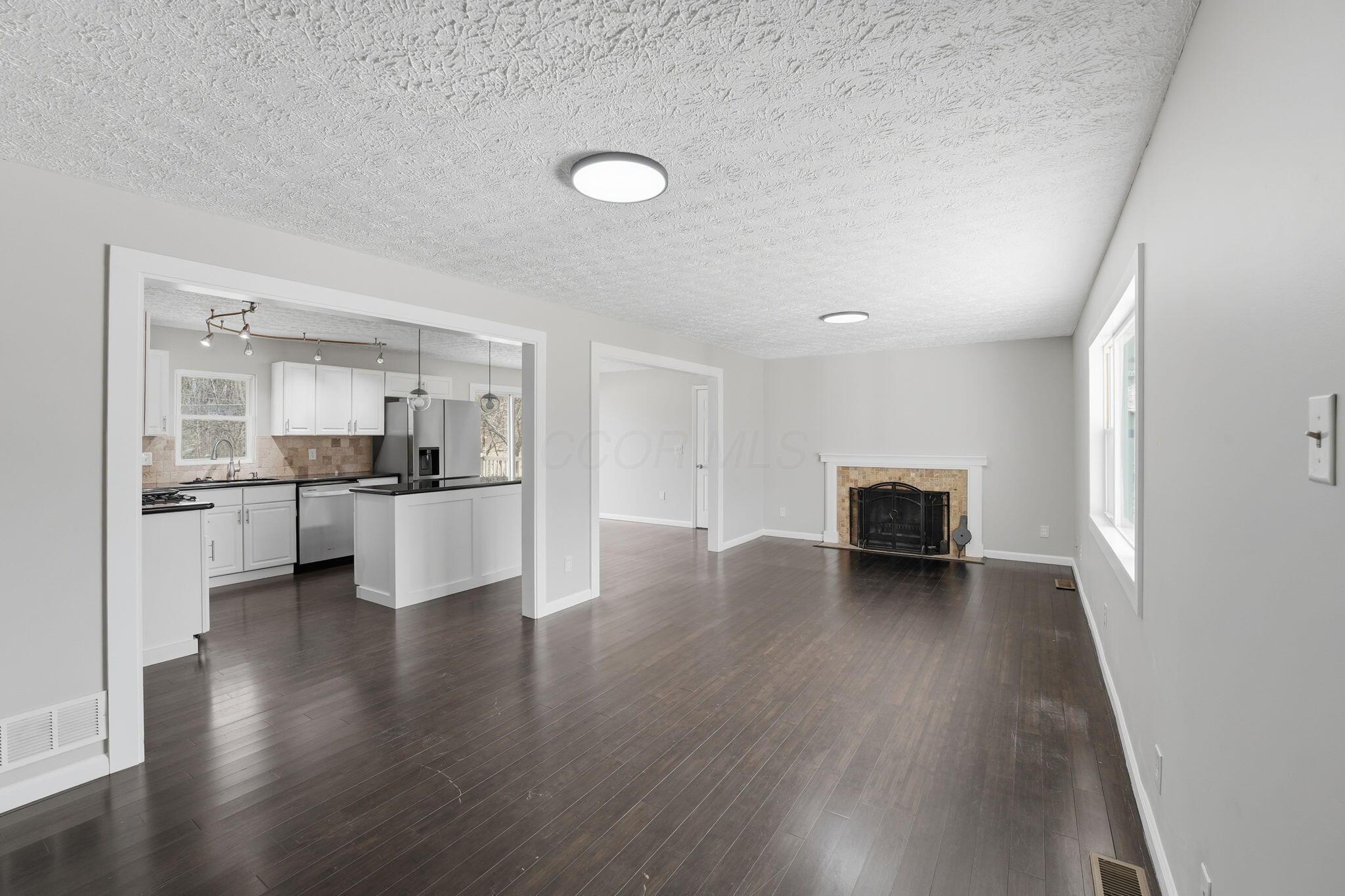 255 Woodside Drive SW