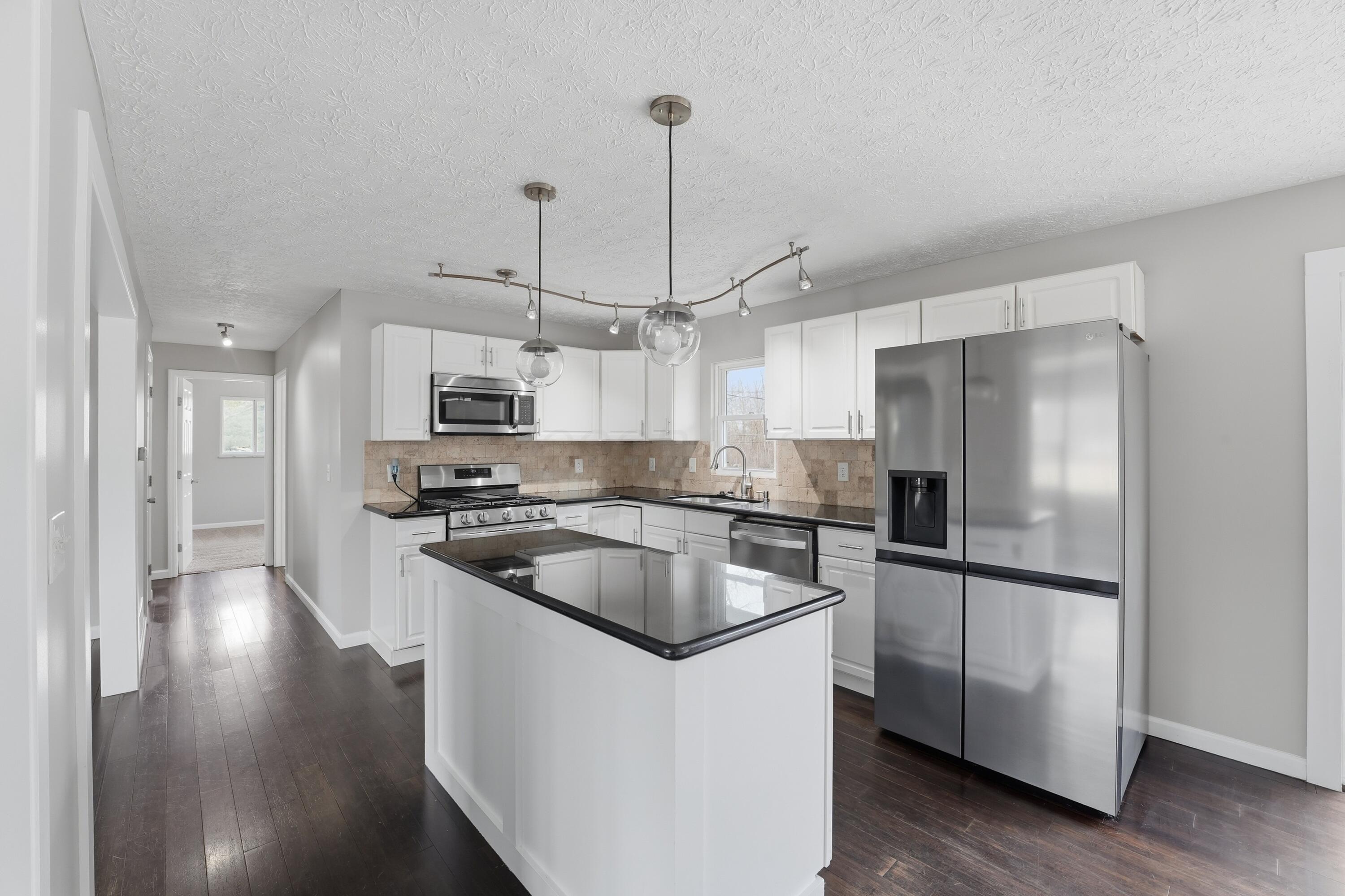 255 Woodside Drive SW