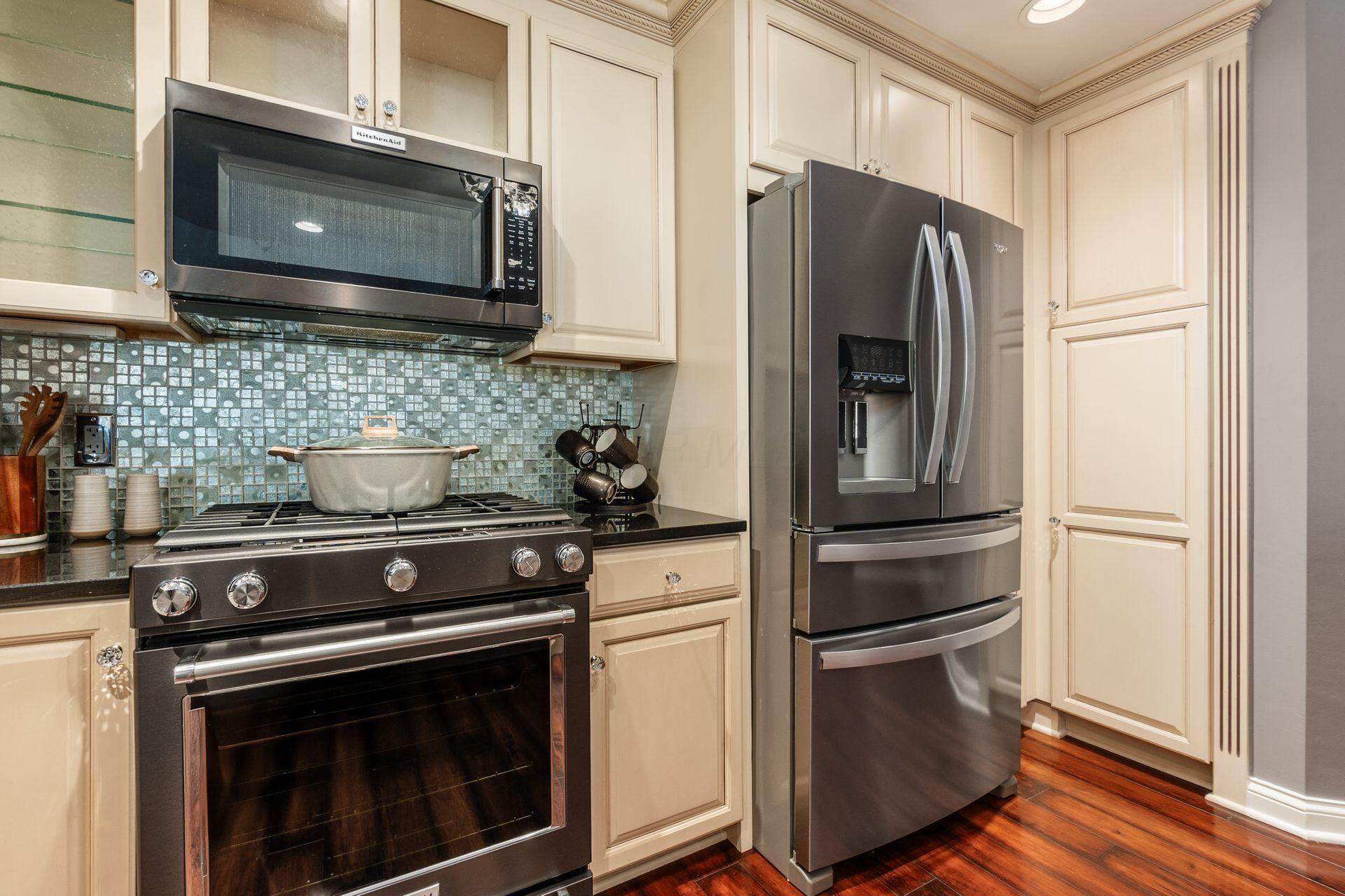 8144 Mount Air Place