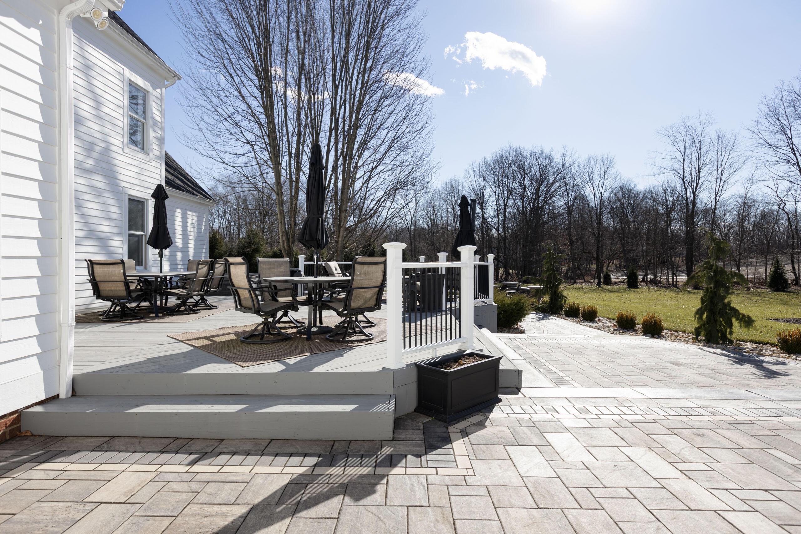 25 Stonesthrow Court