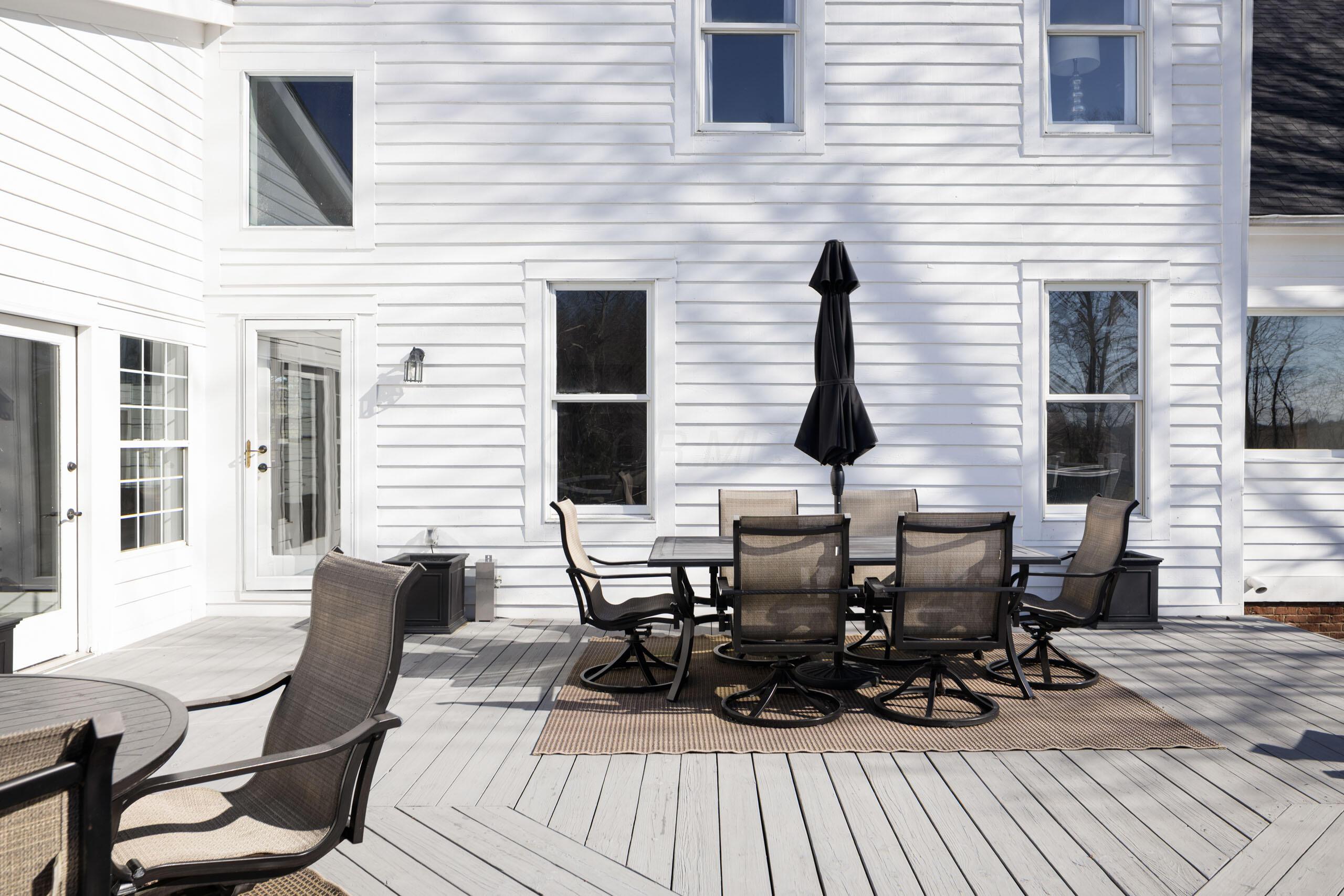 25 Stonesthrow Court