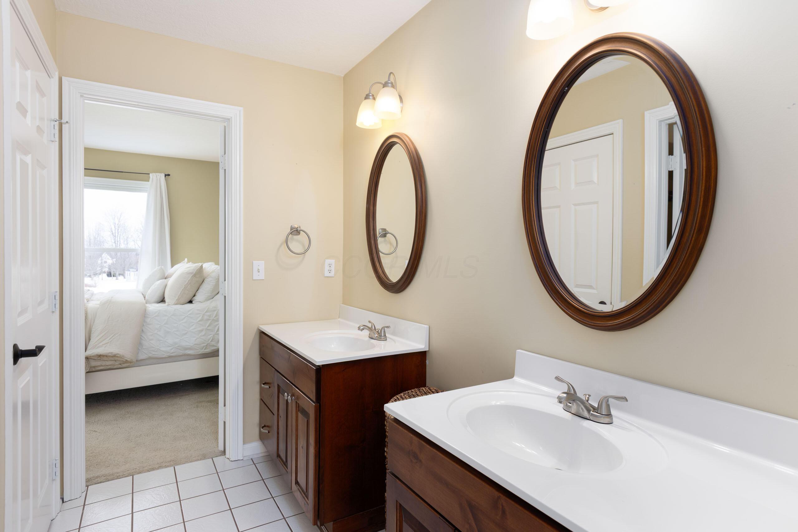 25 Stonesthrow Court