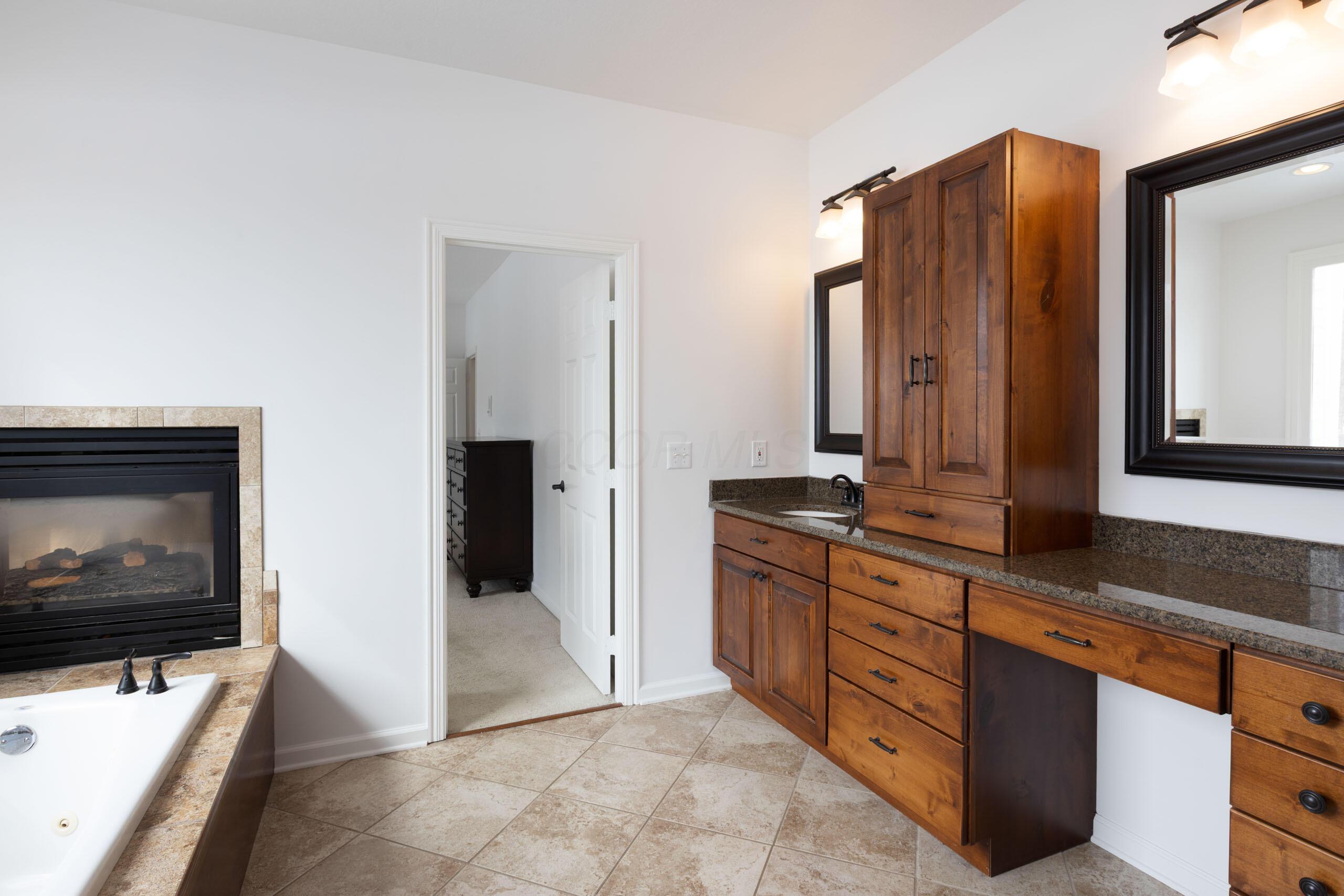 25 Stonesthrow Court