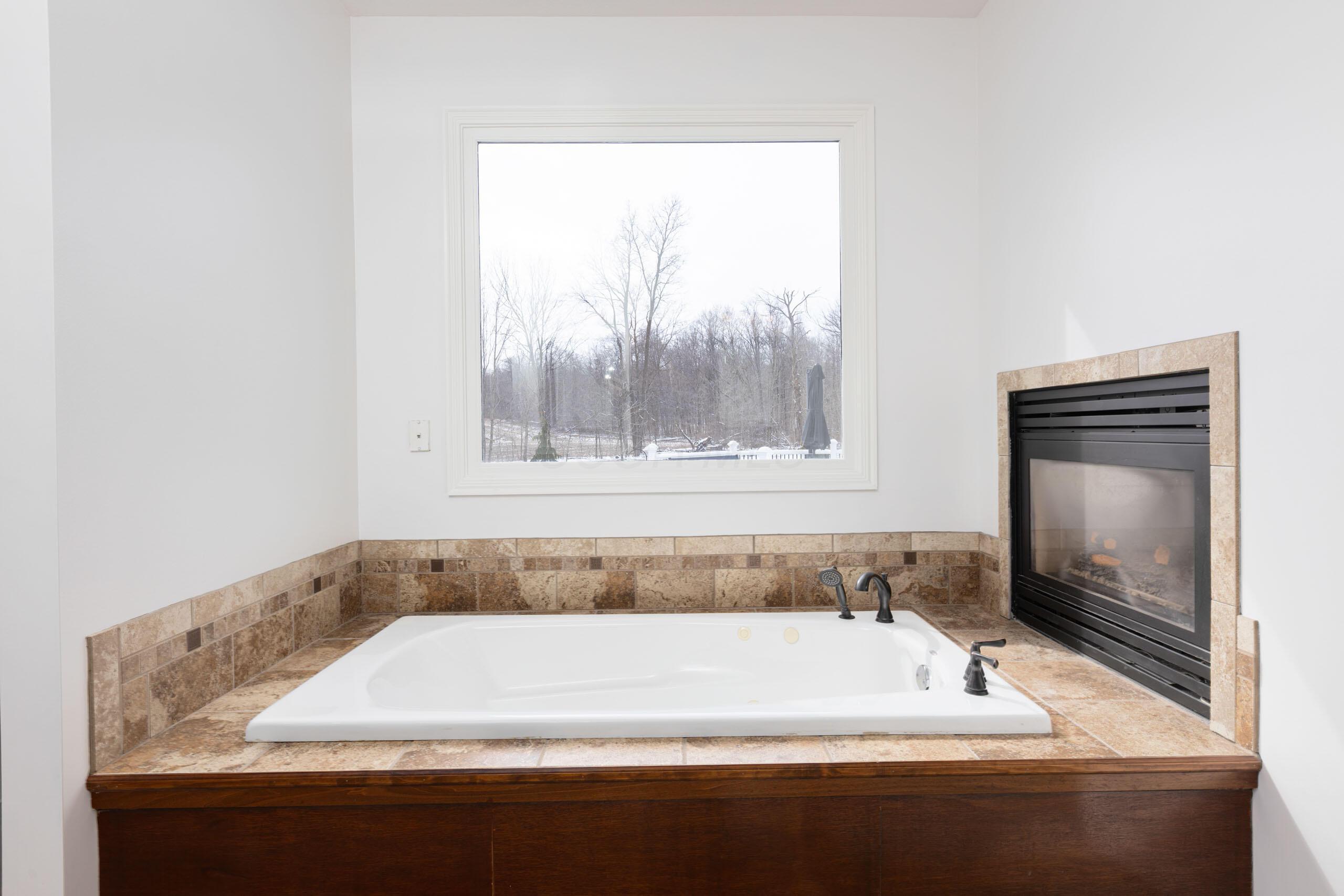 25 Stonesthrow Court