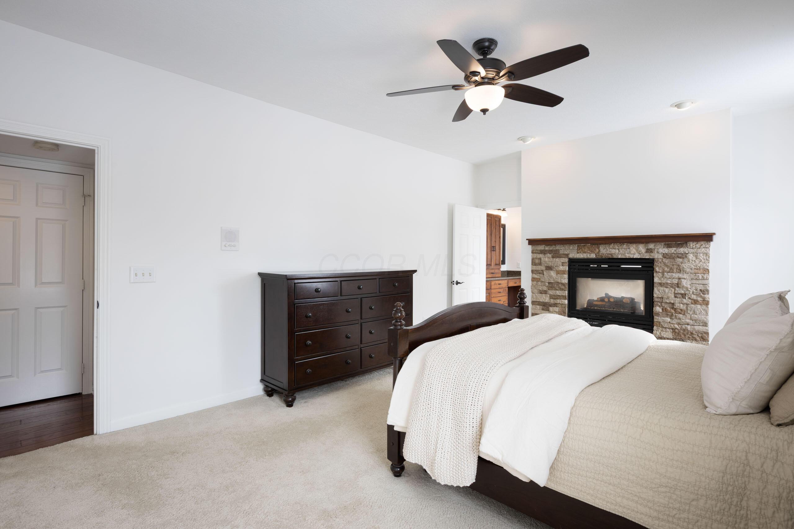 25 Stonesthrow Court