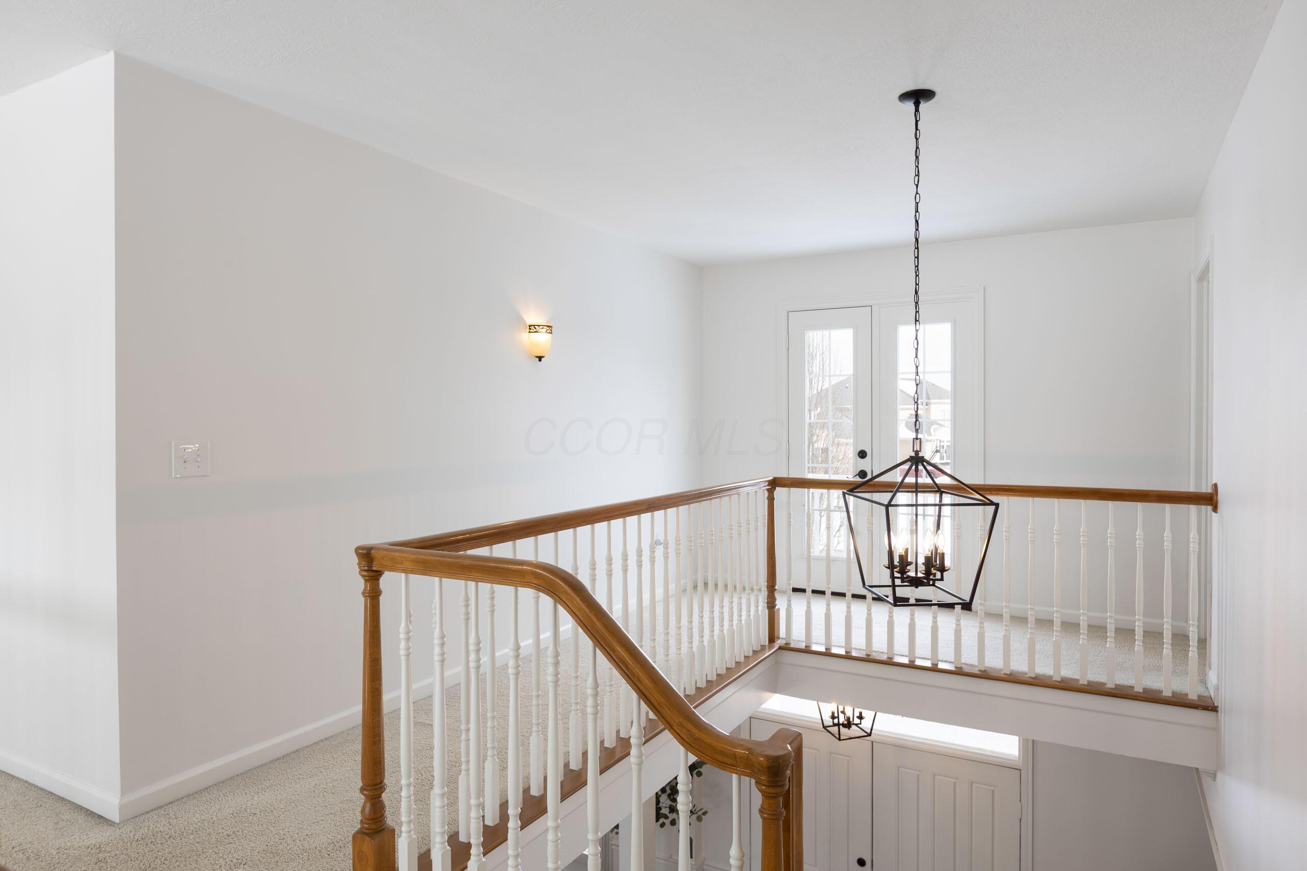 25 Stonesthrow Court