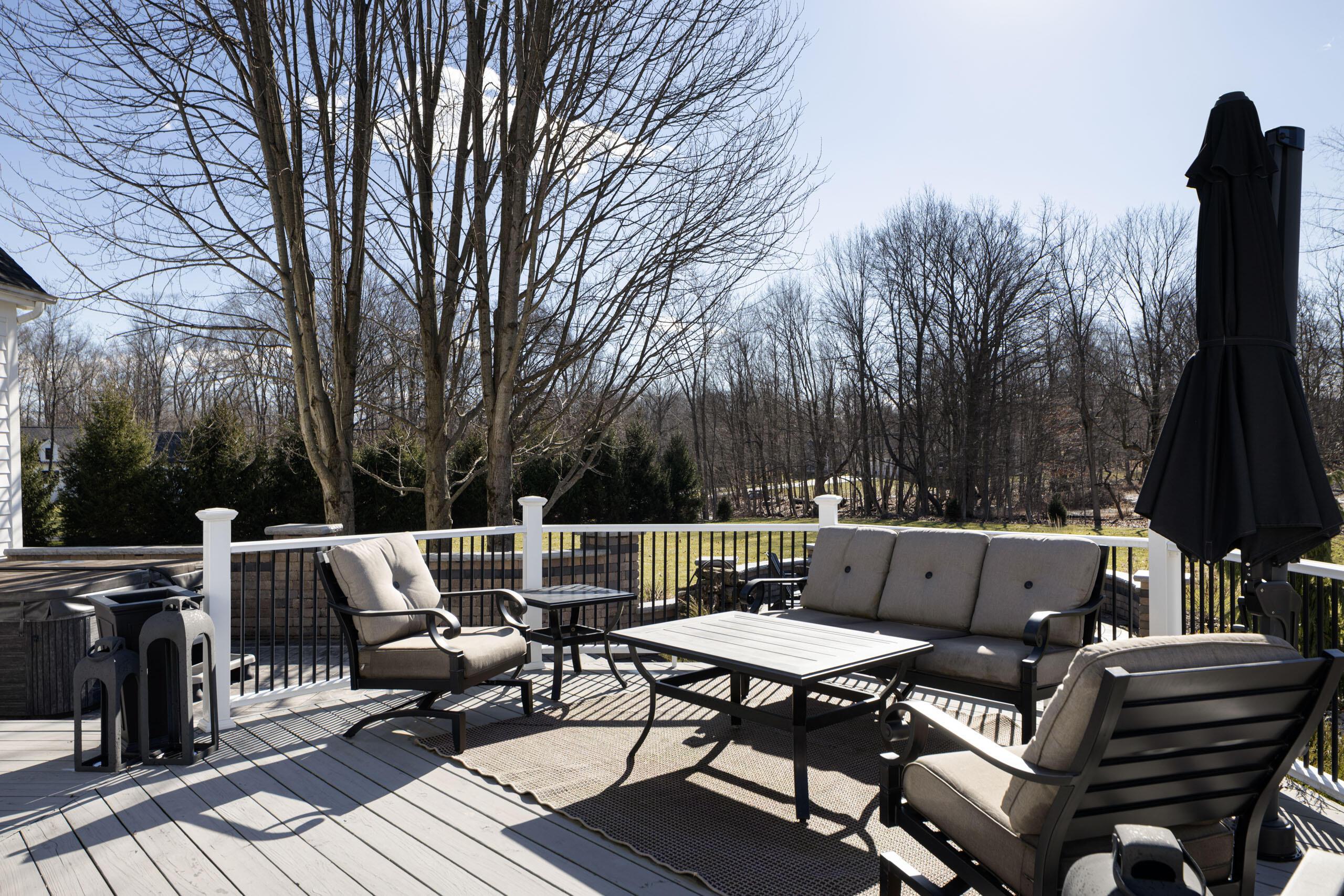 25 Stonesthrow Court