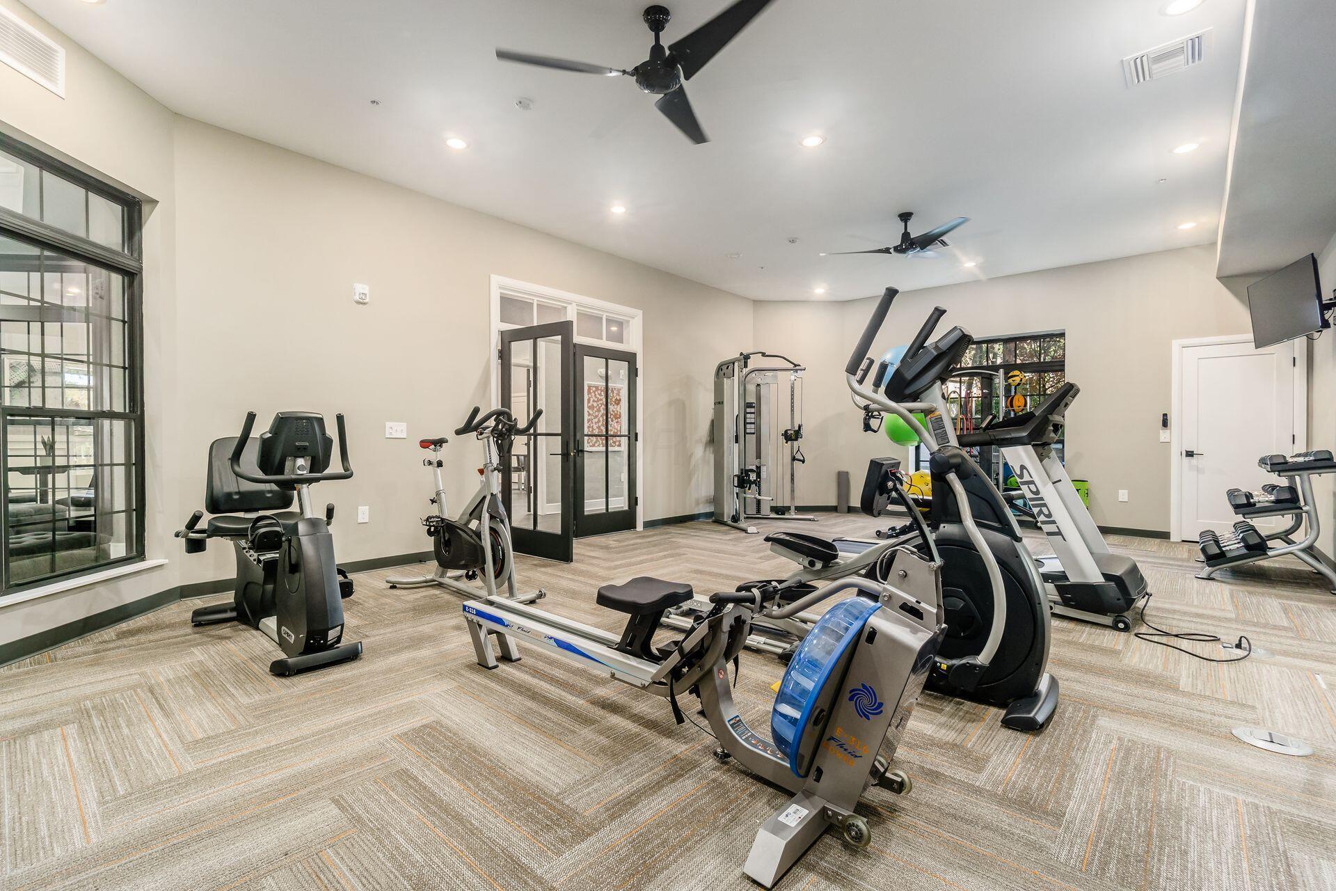 1670 E Broad Street, 309