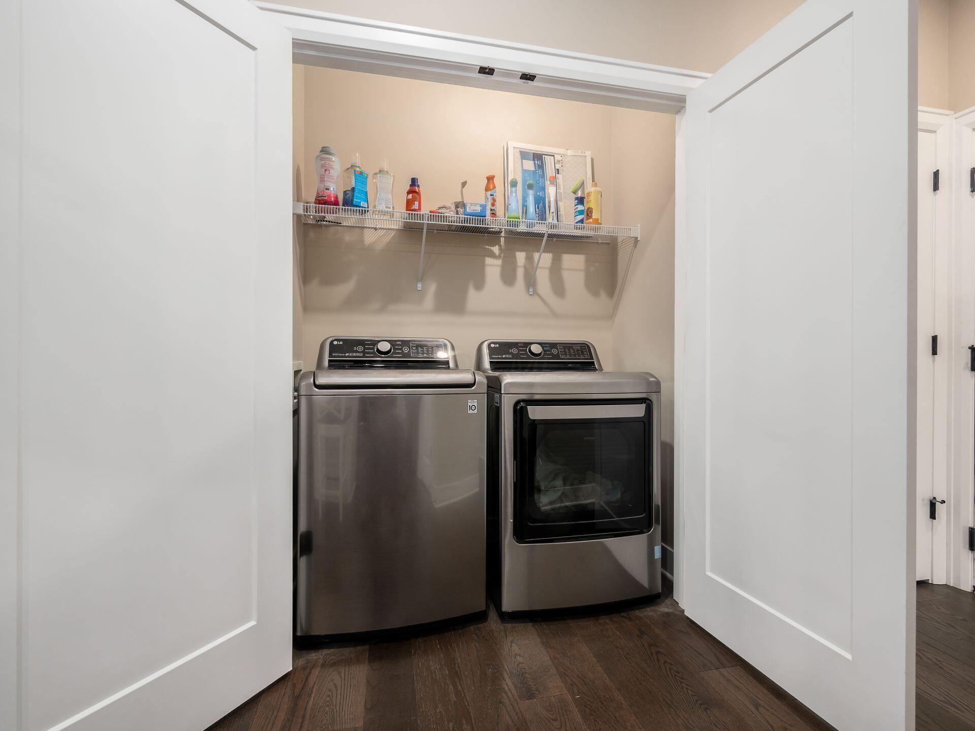 1670 E Broad Street, 309