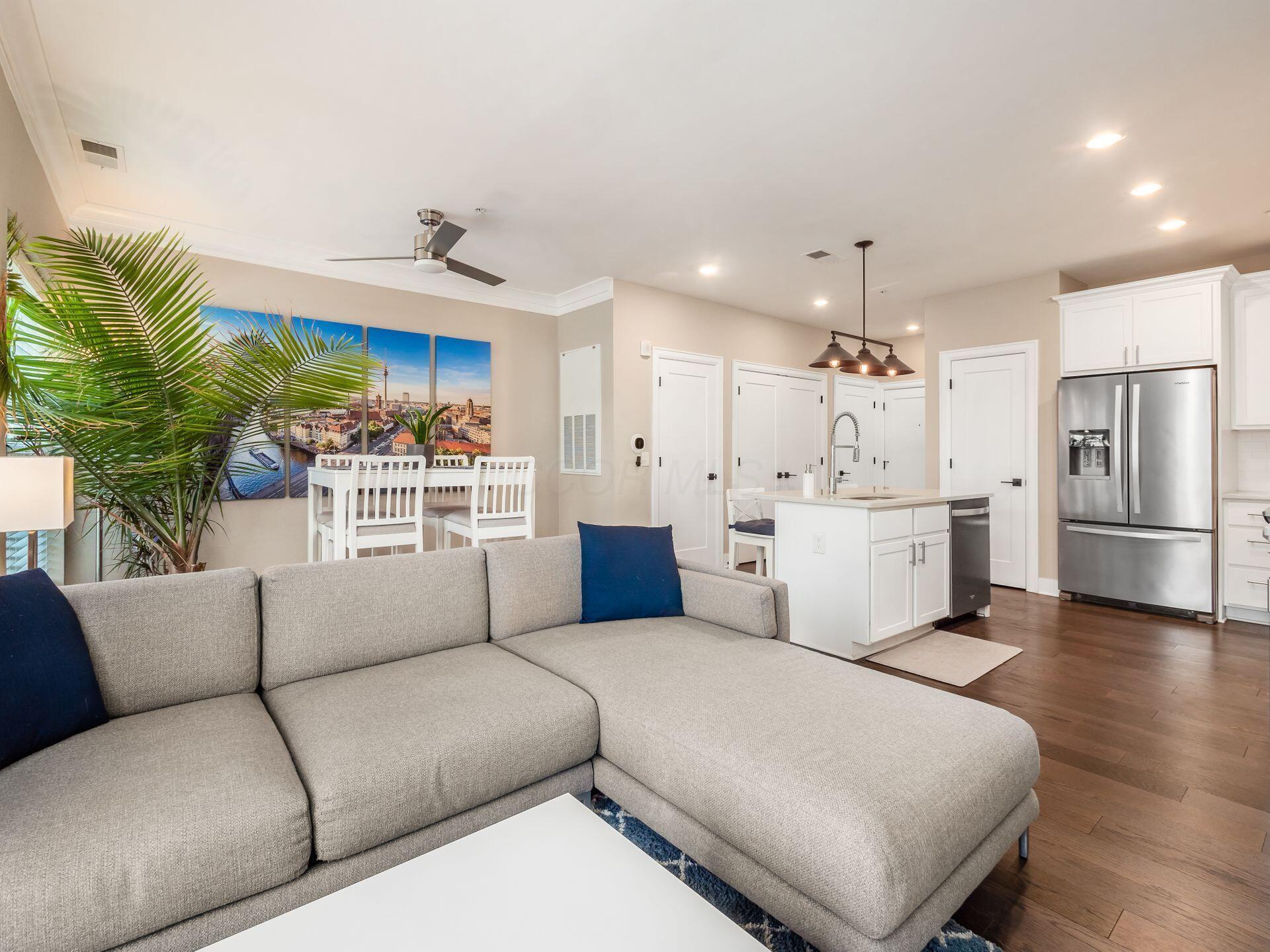 1670 E Broad Street, 309