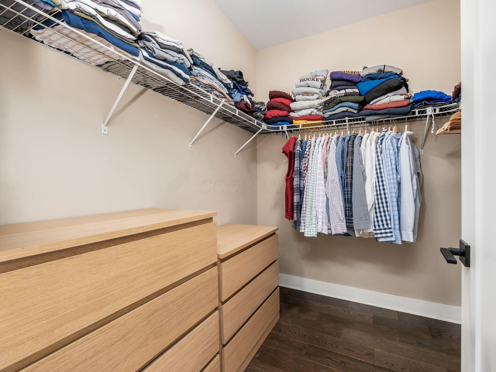 1670 E Broad Street, 309