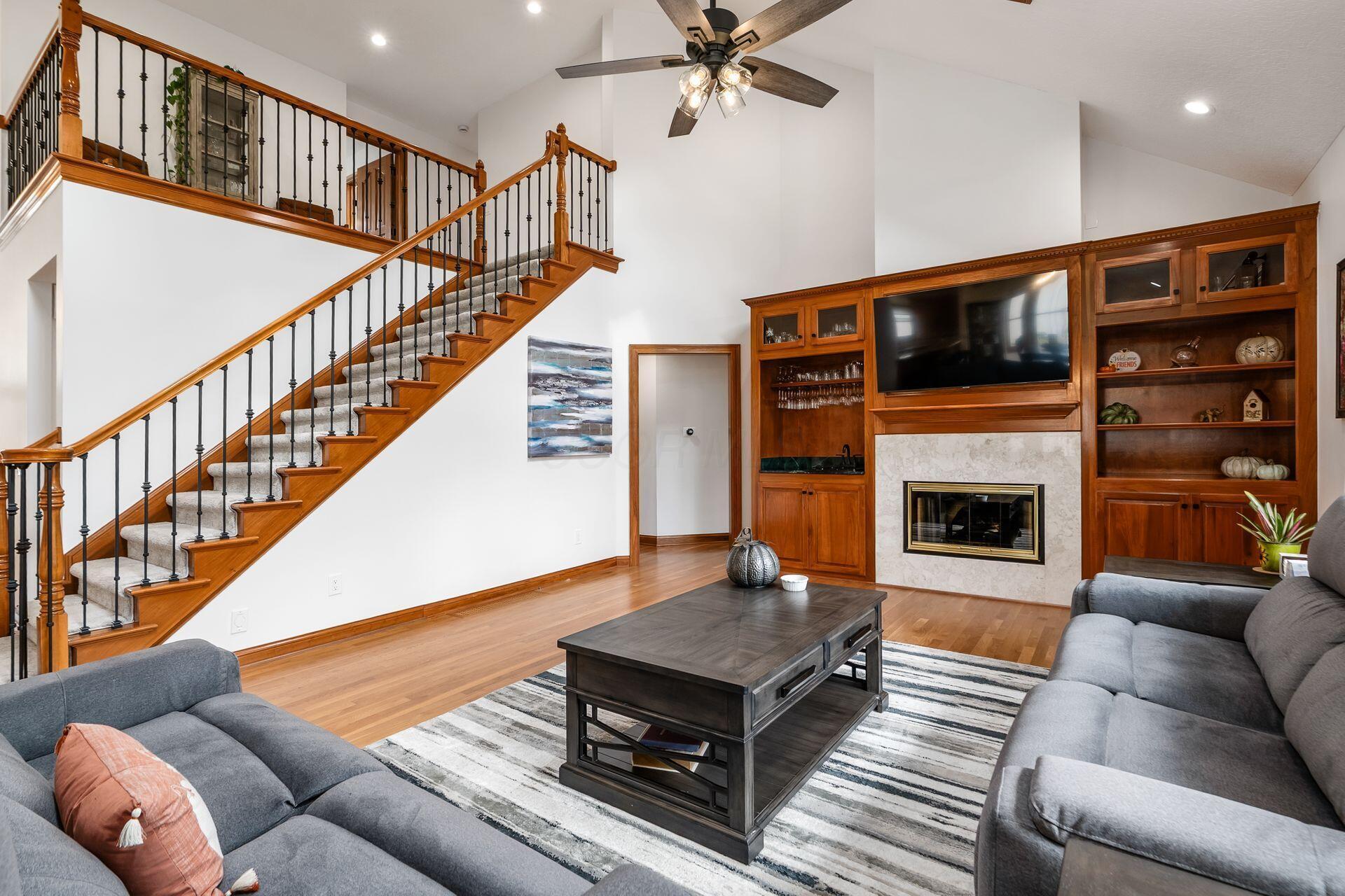 8512 Fallgold Lane