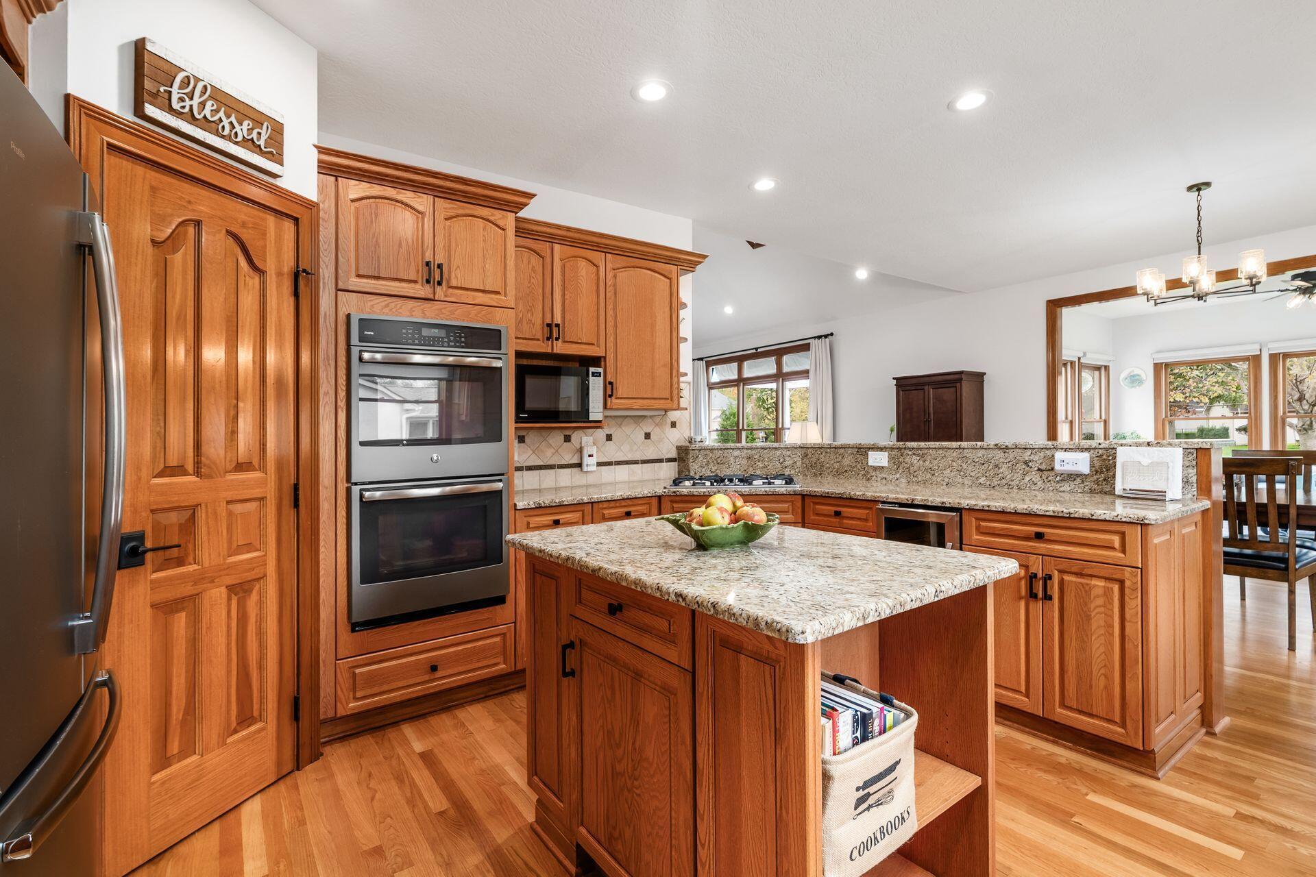 8512 Fallgold Lane