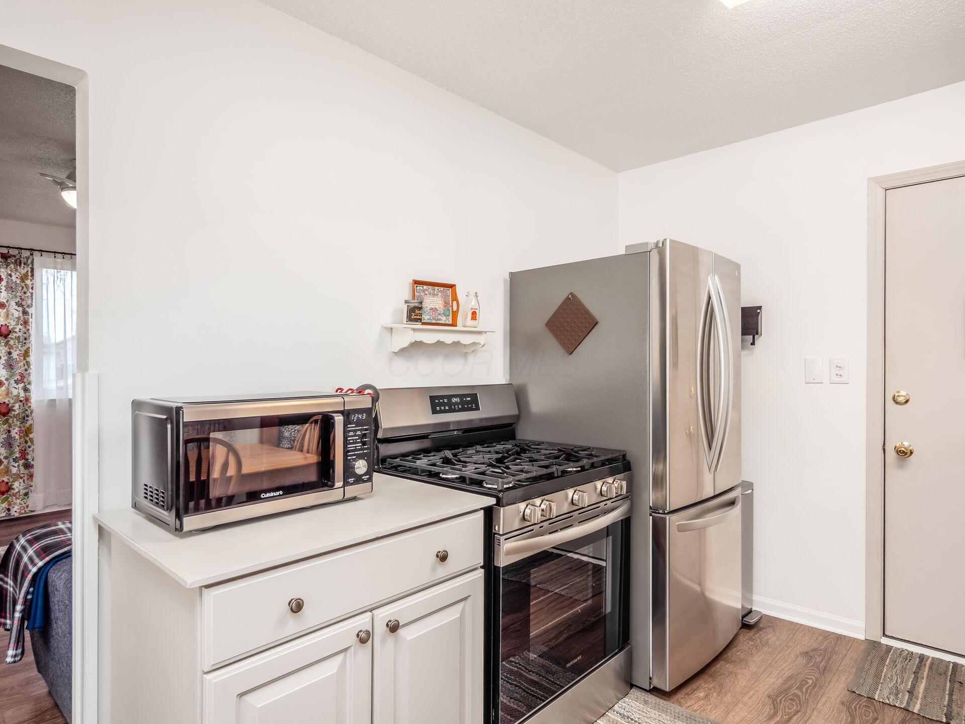 3313 Trail Lane Court