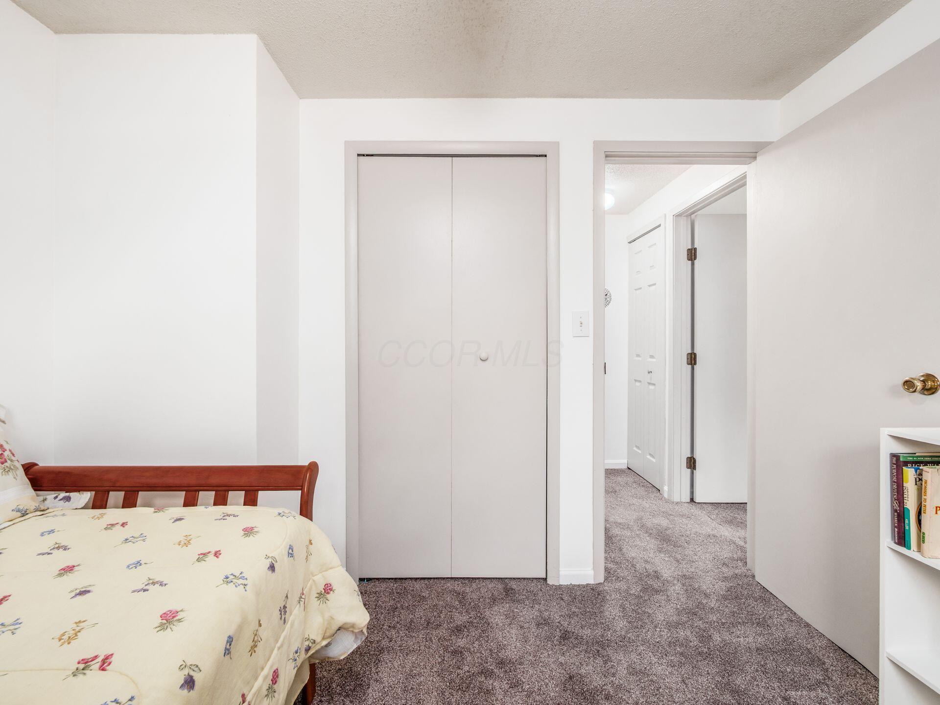 3313 Trail Lane Court