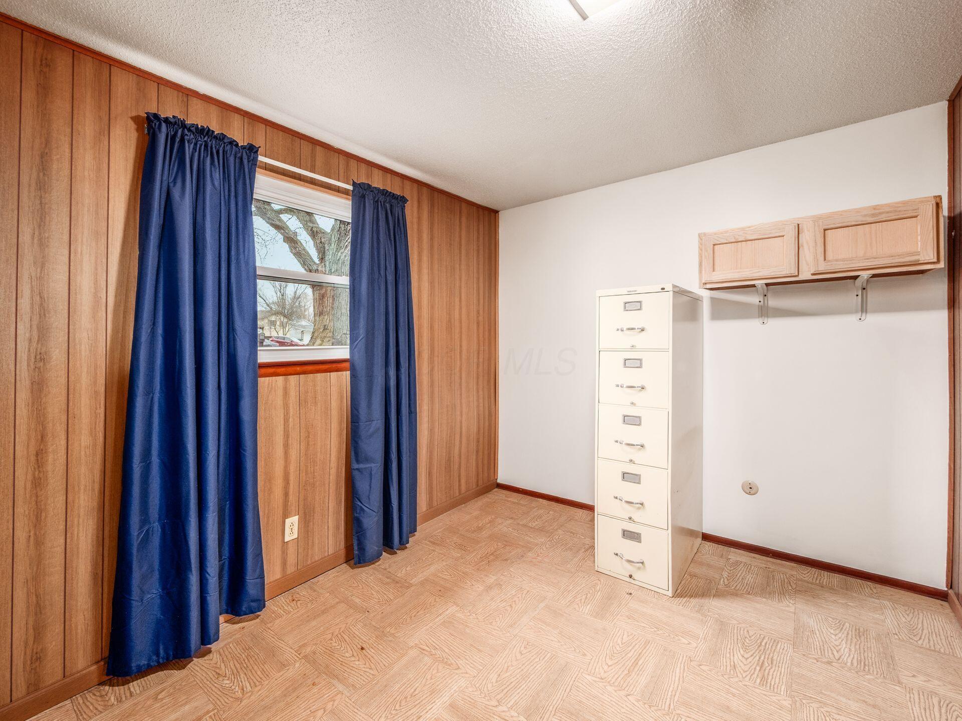 3313 Trail Lane Court