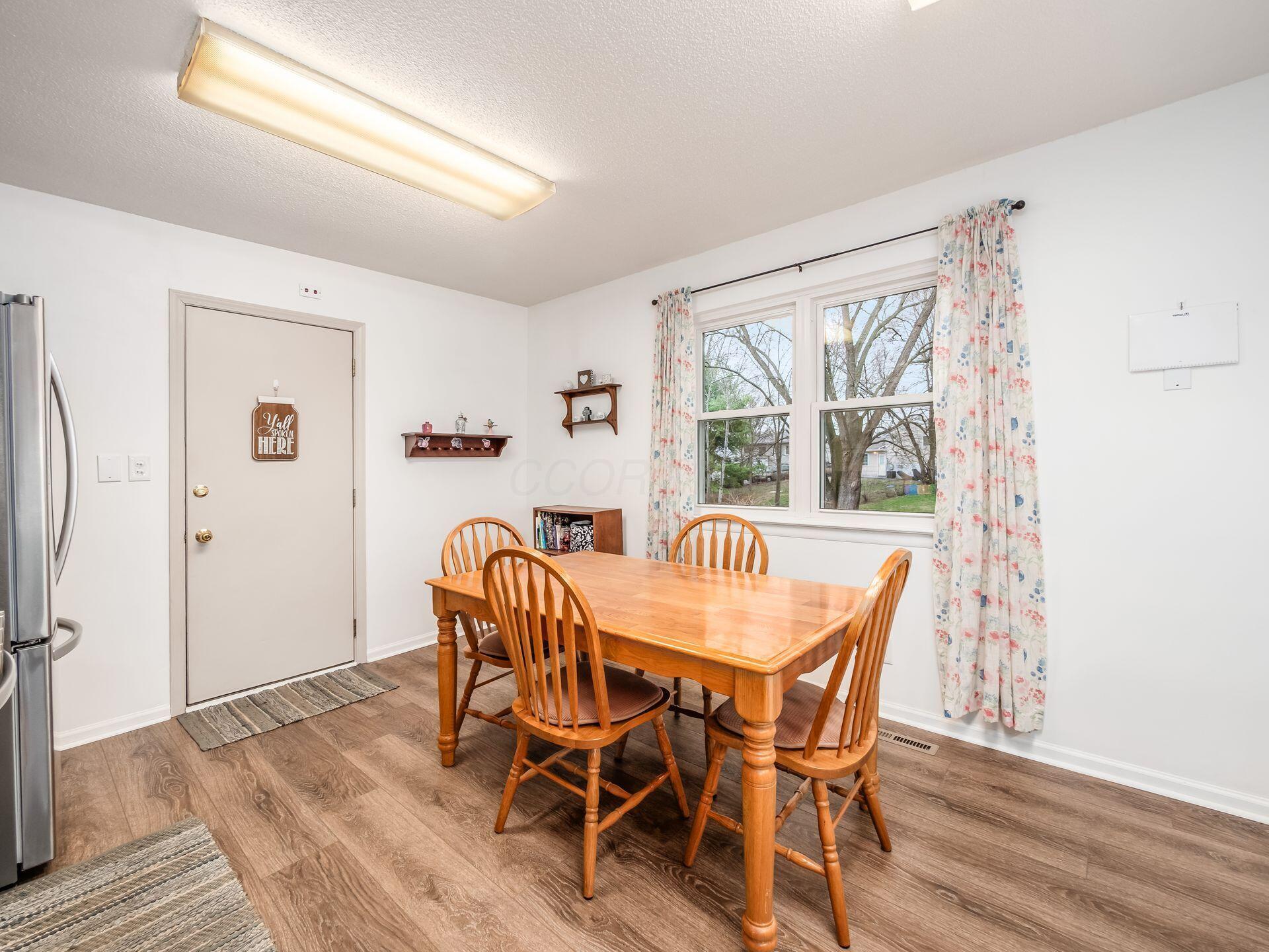 3313 Trail Lane Court