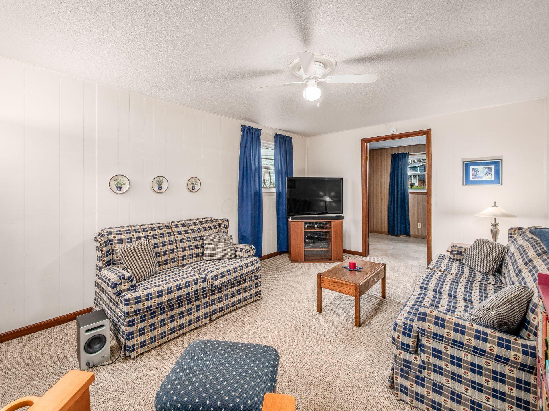 3313 Trail Lane Court