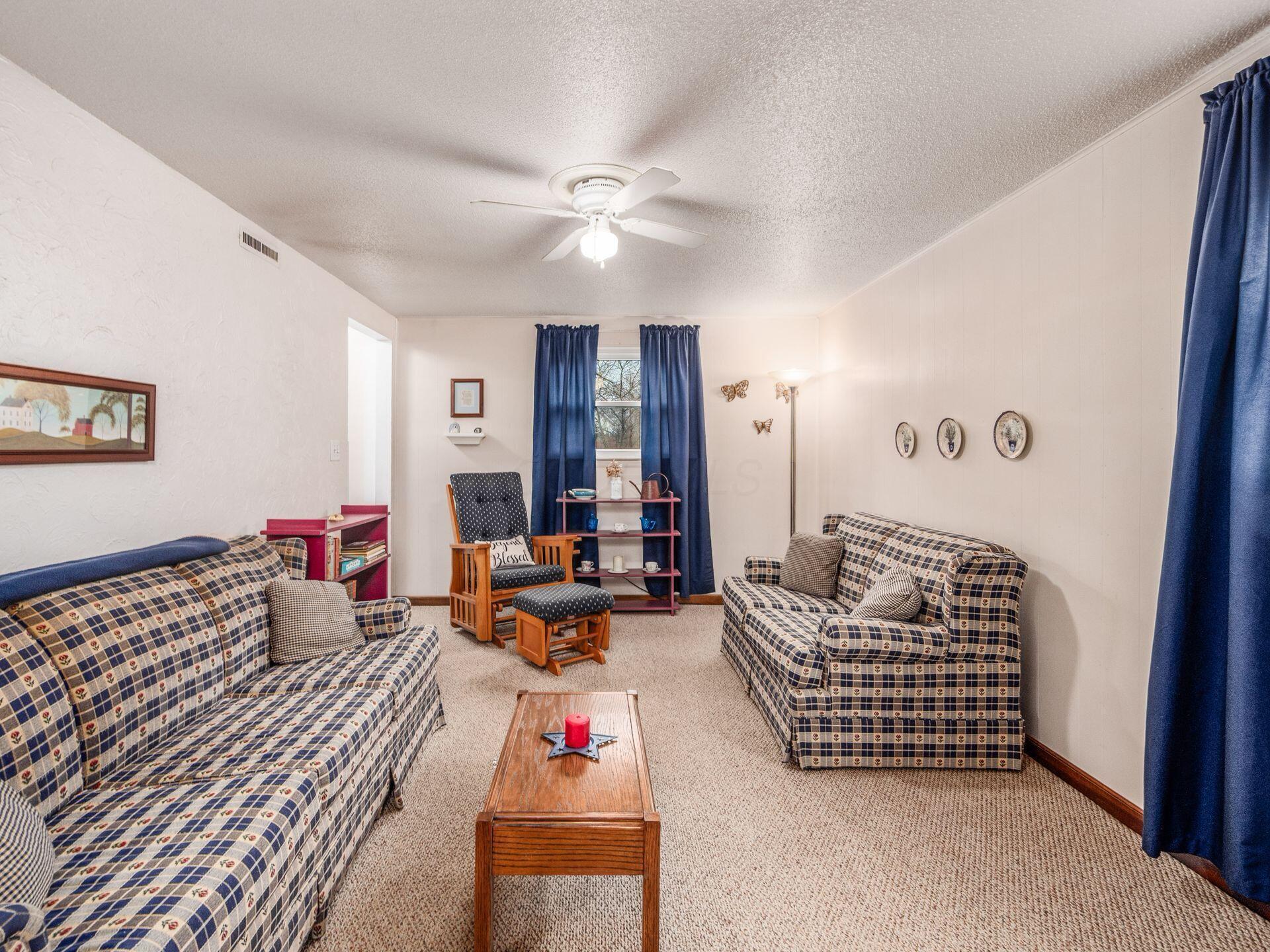 3313 Trail Lane Court