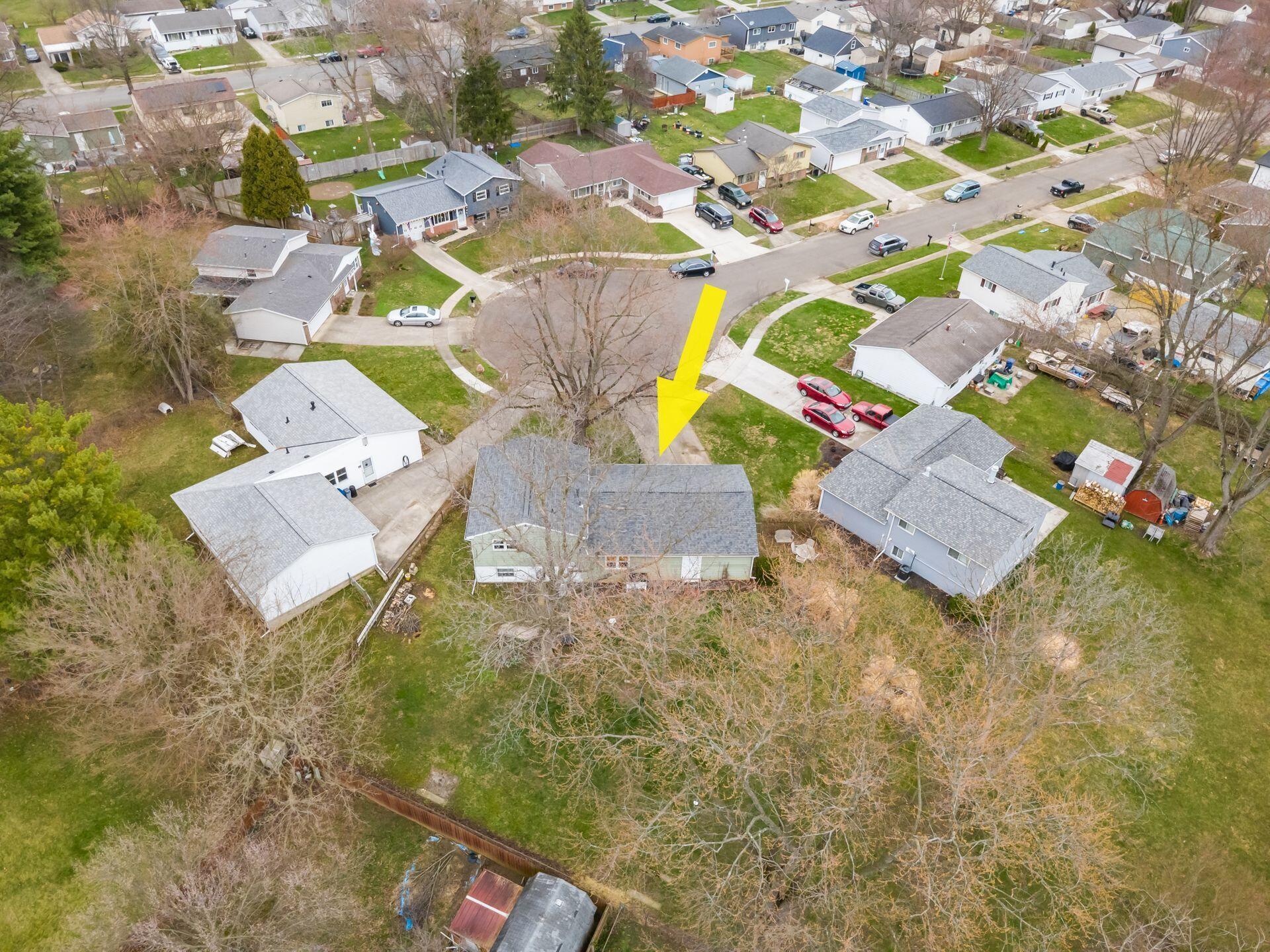 3313 Trail Lane Court