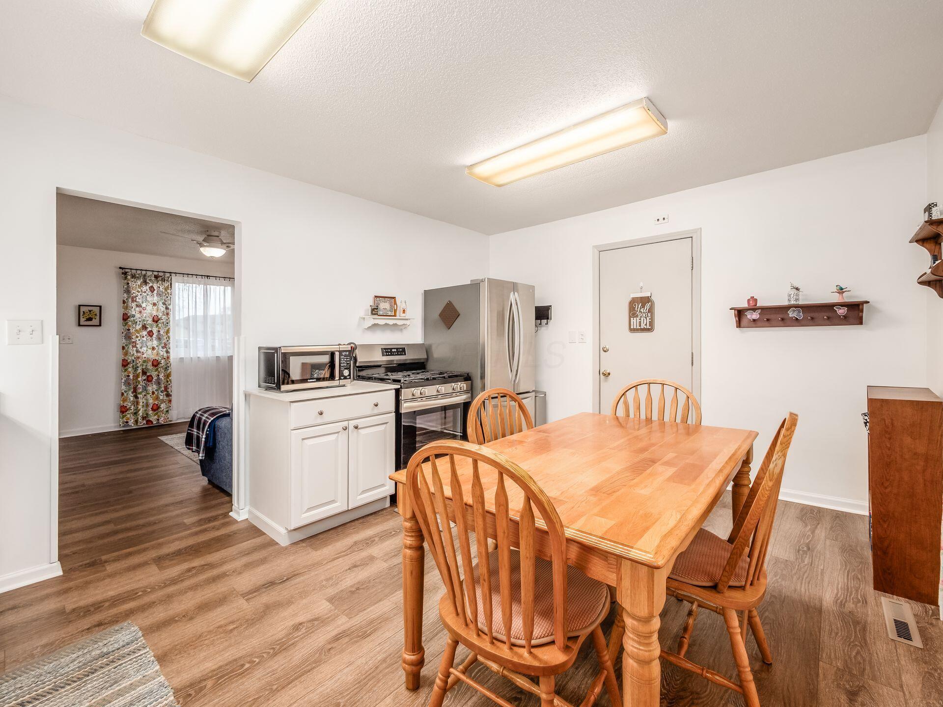 3313 Trail Lane Court