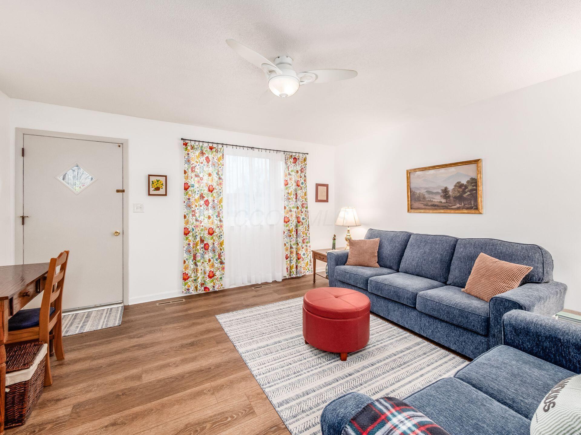 3313 Trail Lane Court