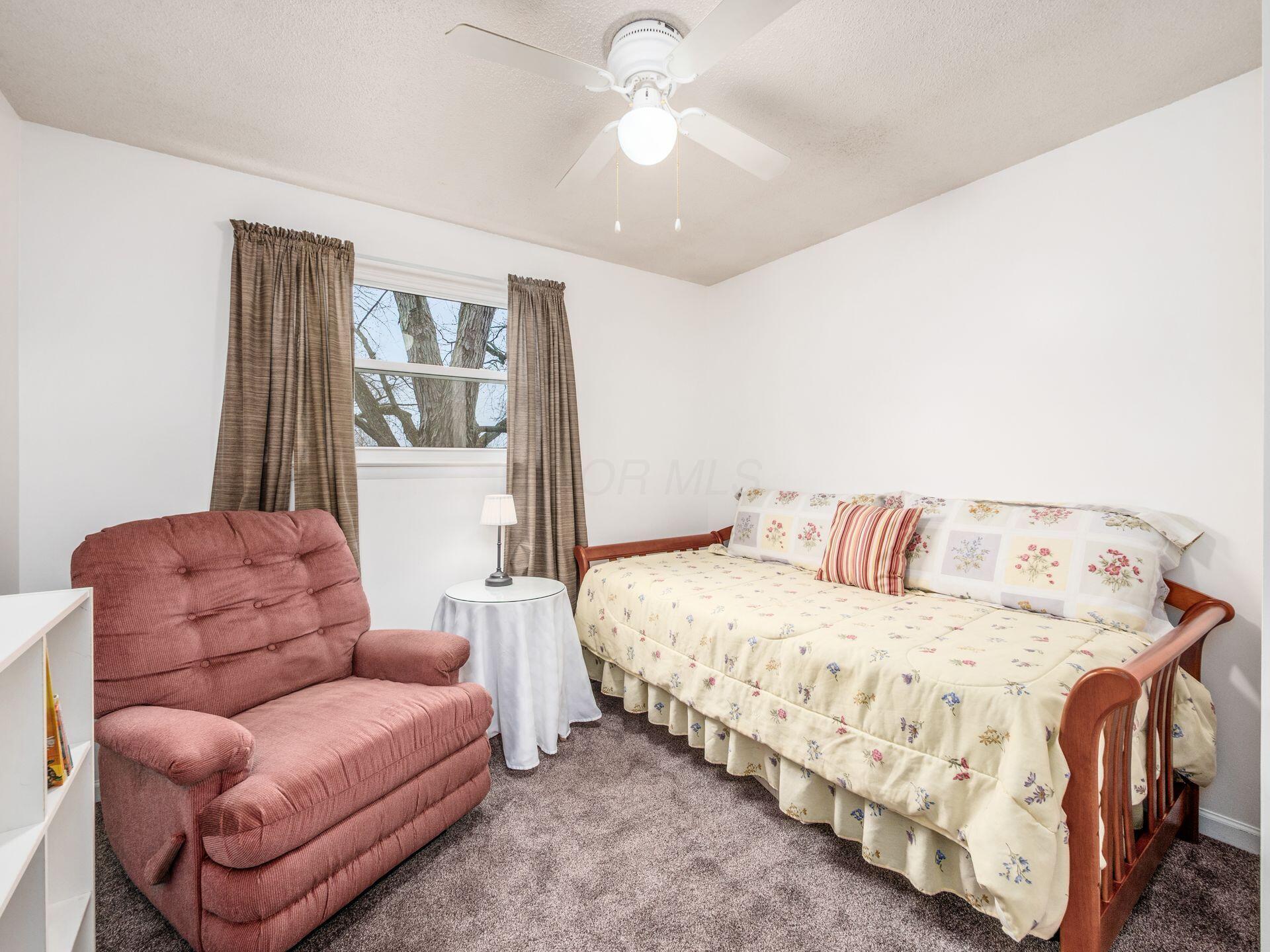 3313 Trail Lane Court