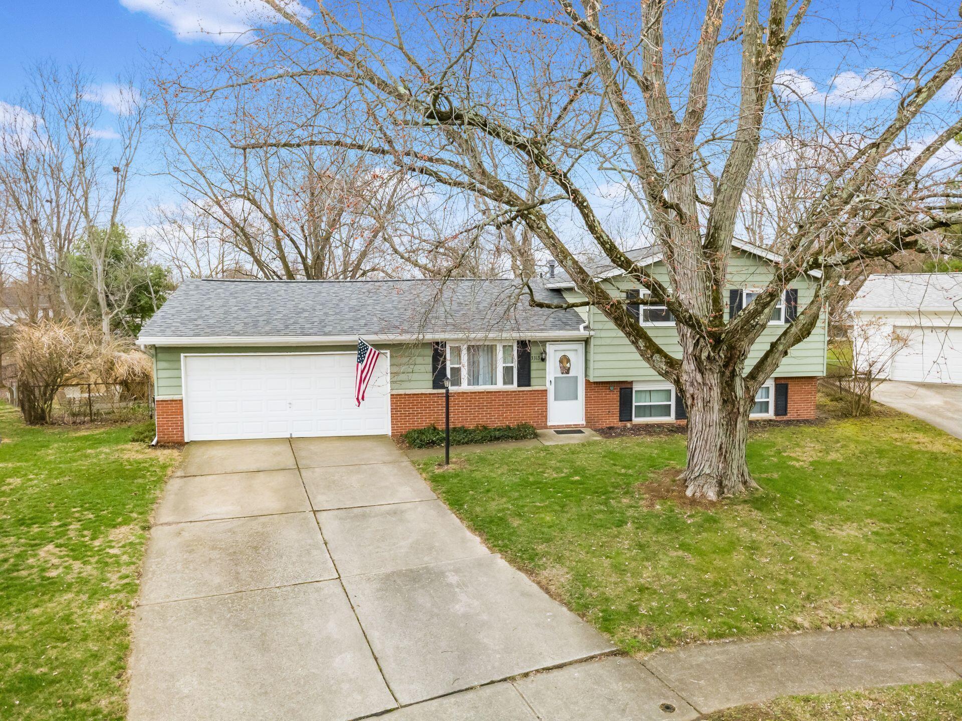 3313 Trail Lane Court