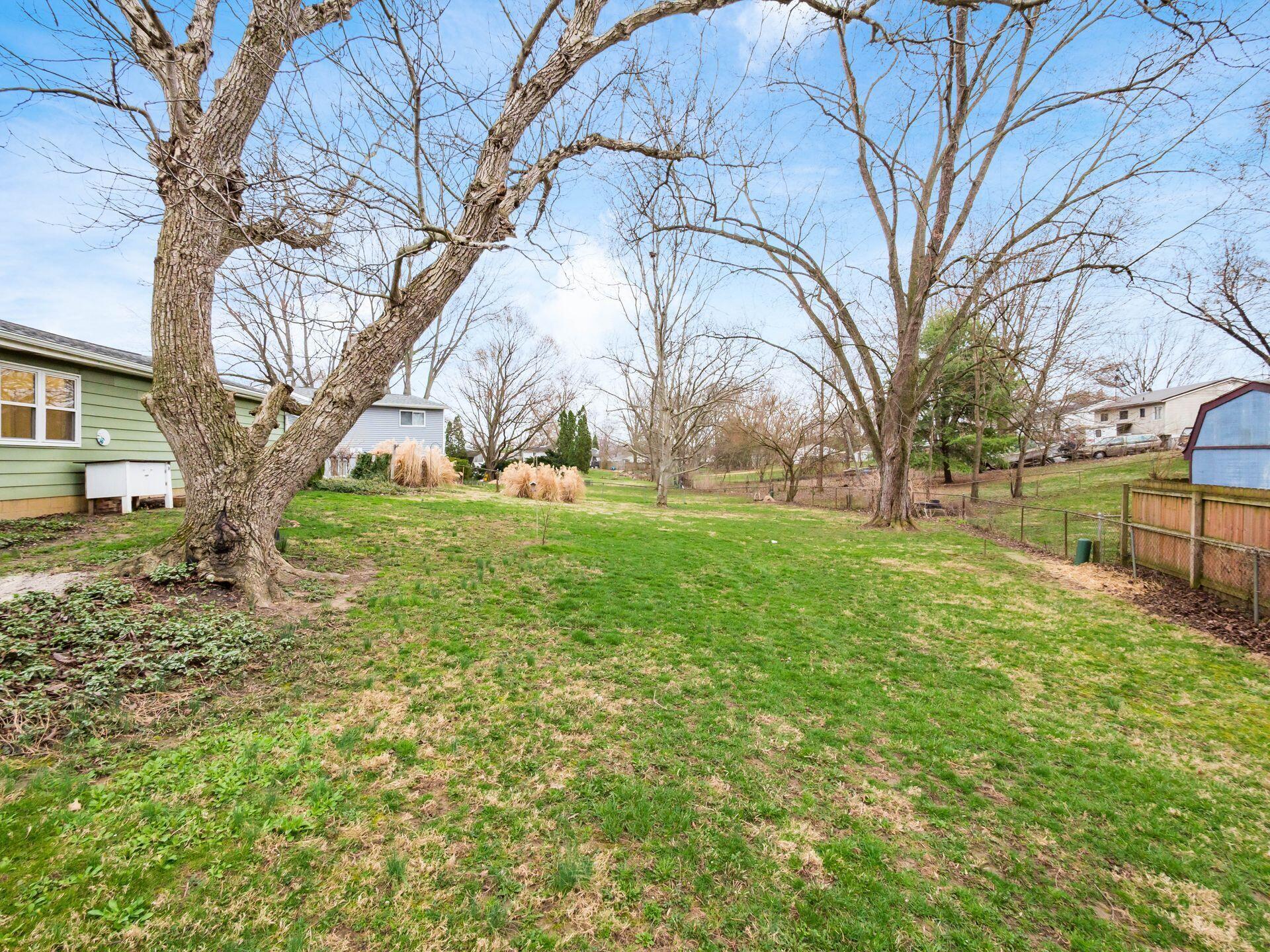 3313 Trail Lane Court