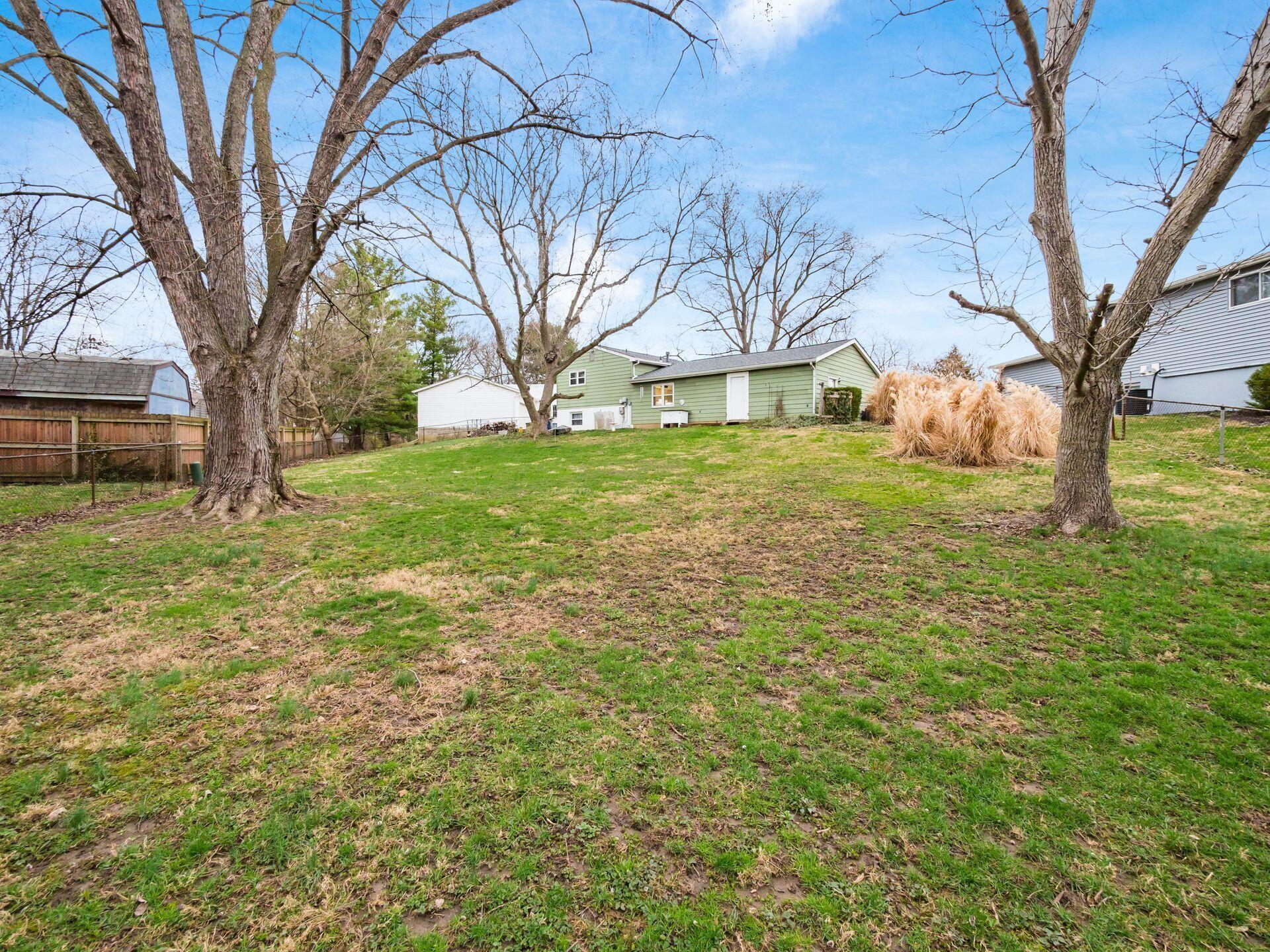 3313 Trail Lane Court