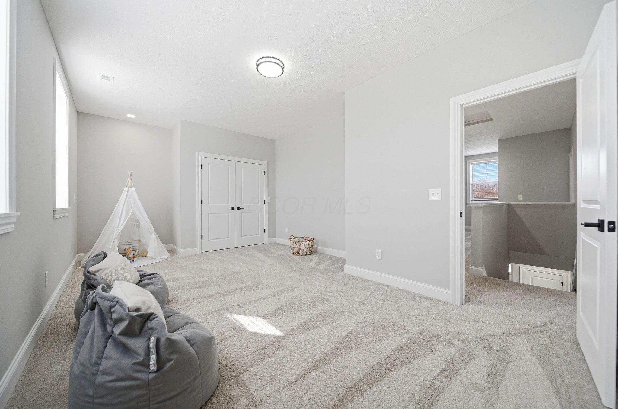 10339 Sawmill Road