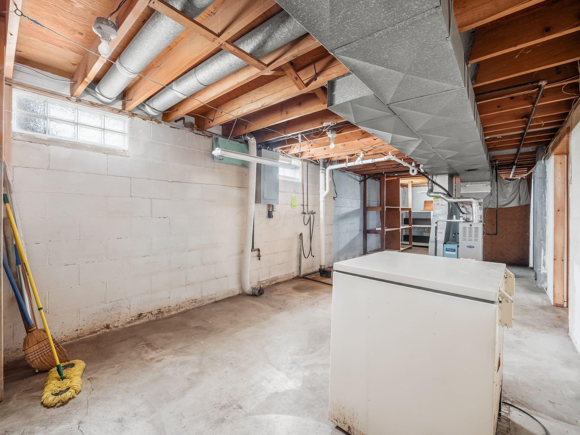 495 Lennox Avenue