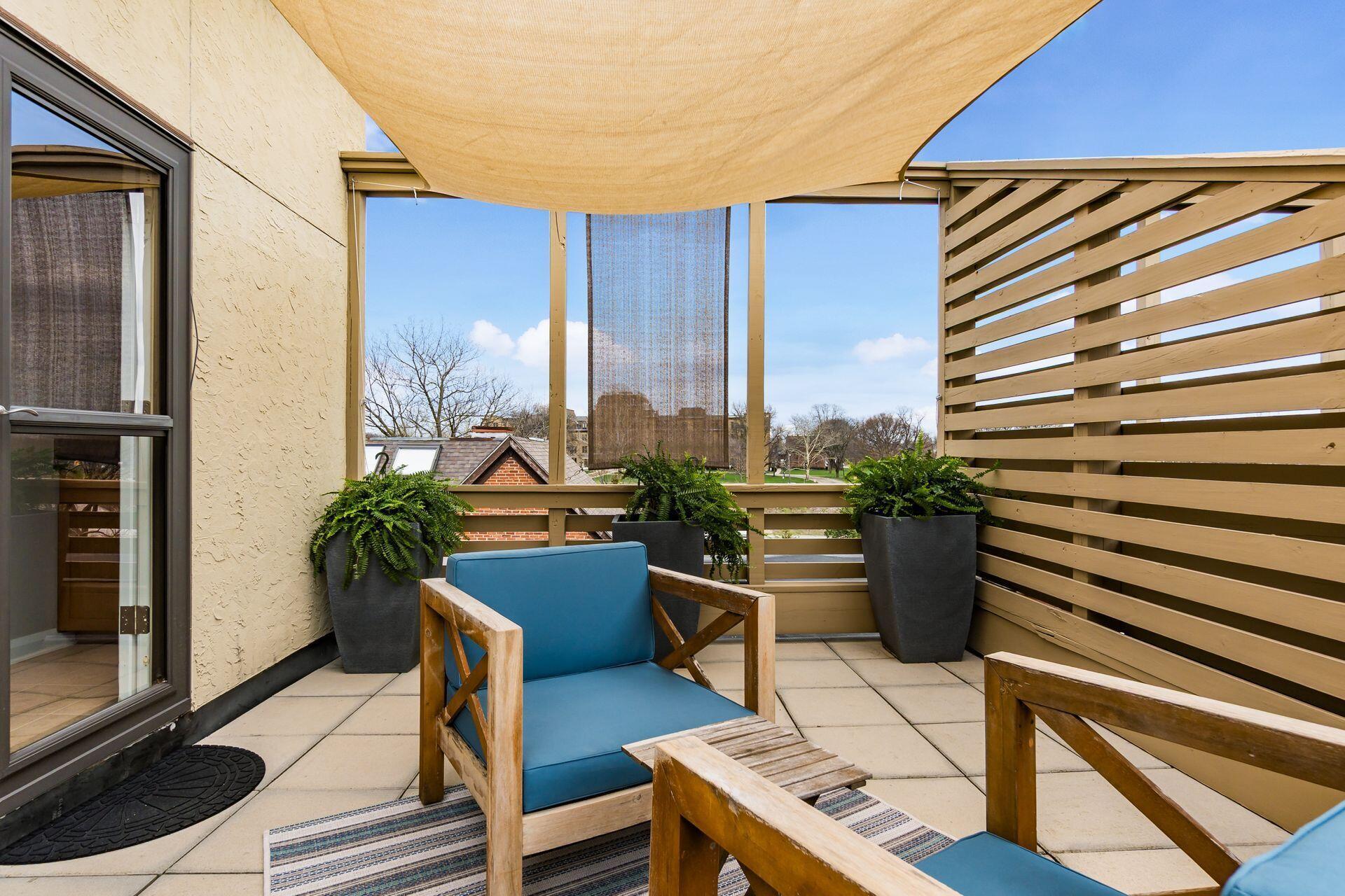 587 E Rich Street, 104