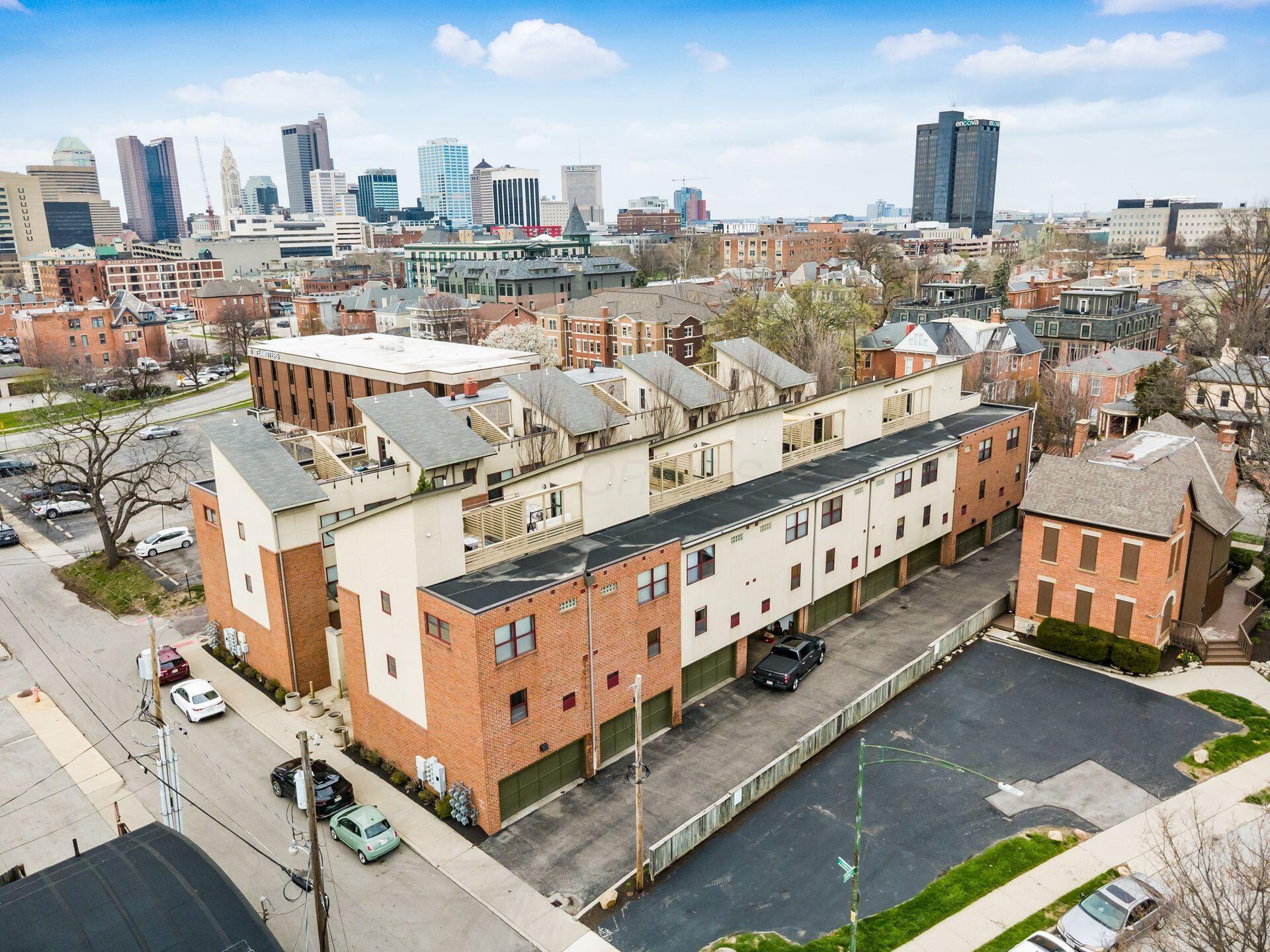 587 E Rich Street, 104