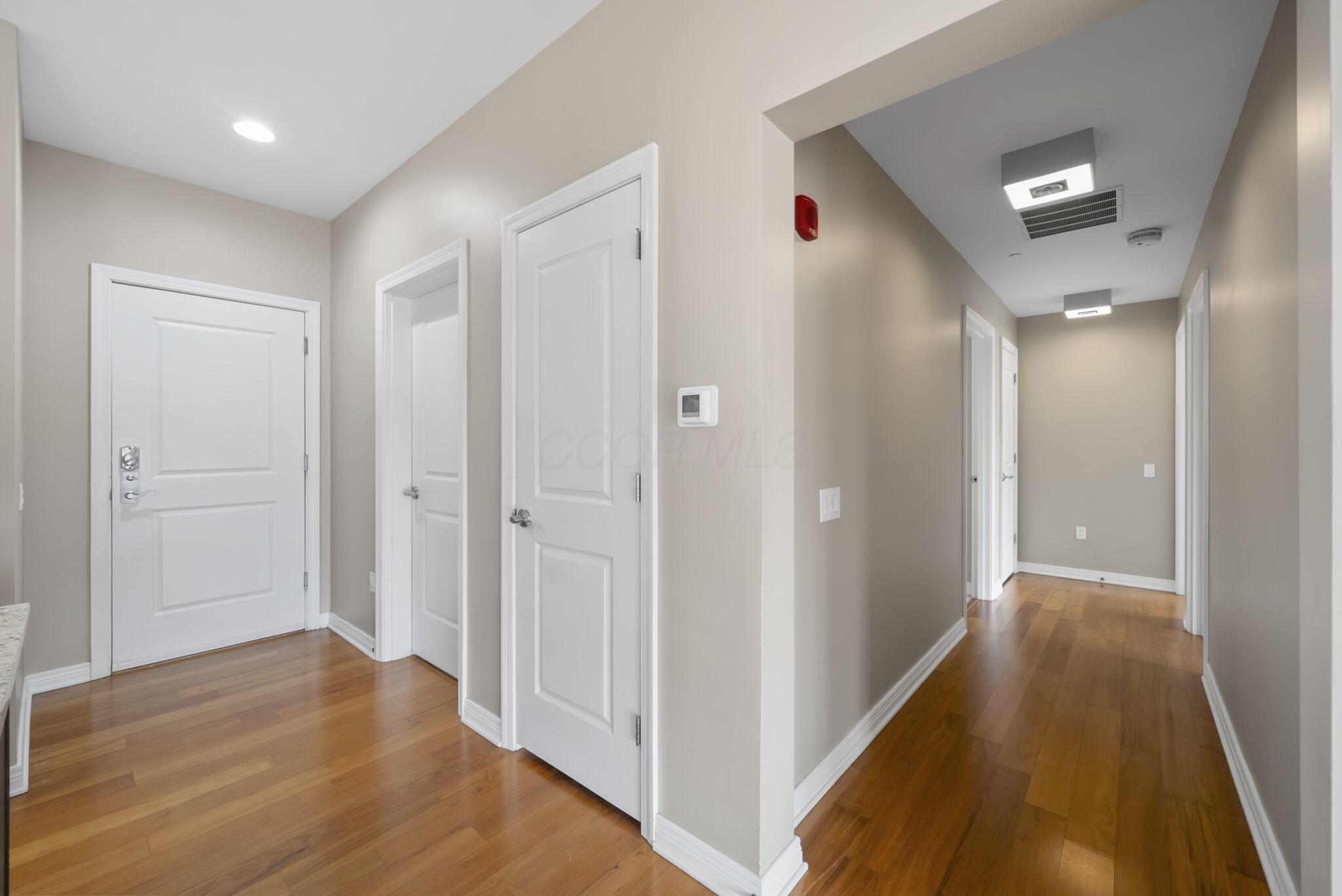 250 Daniel Burnham Square, 710