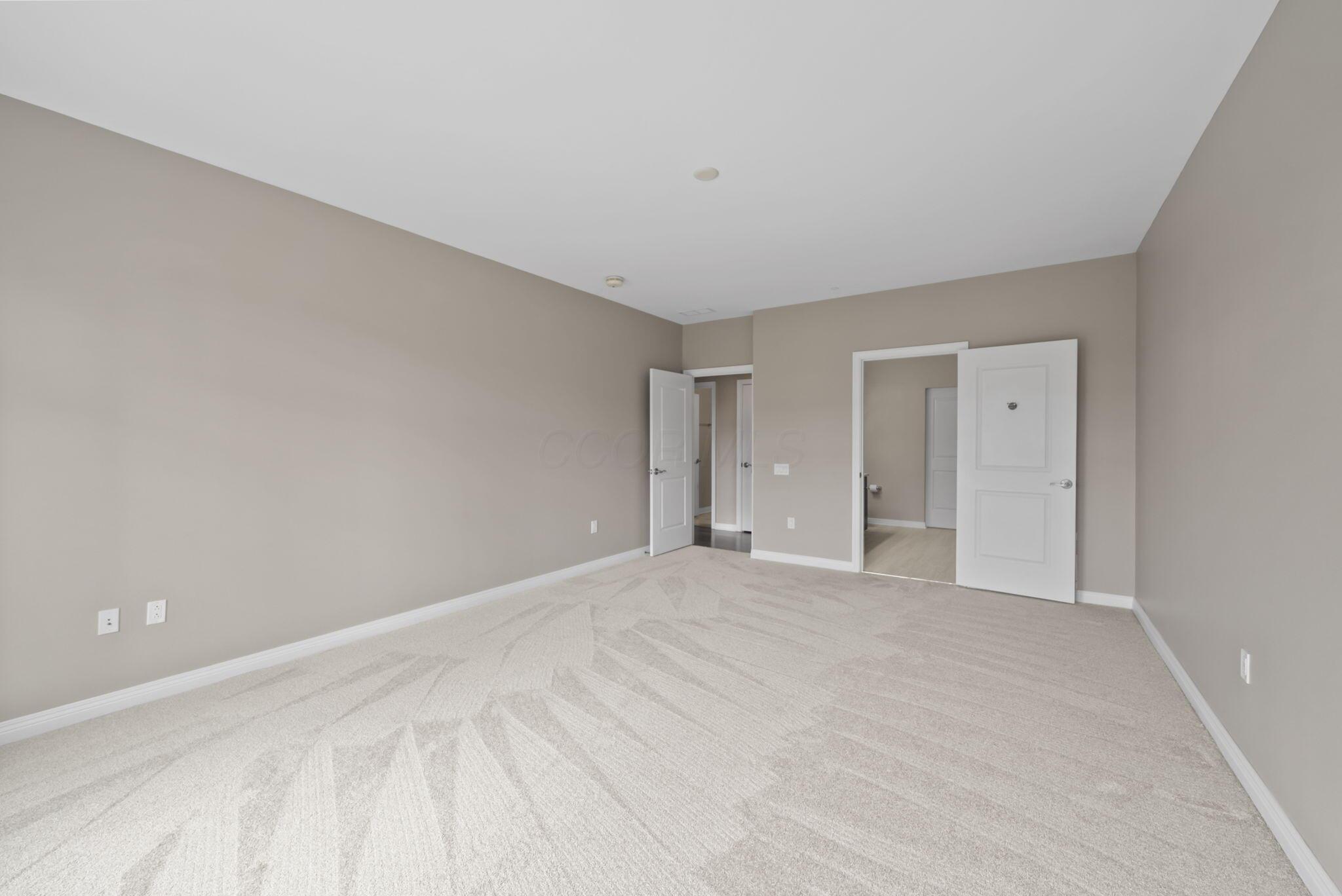 250 Daniel Burnham Square, 710