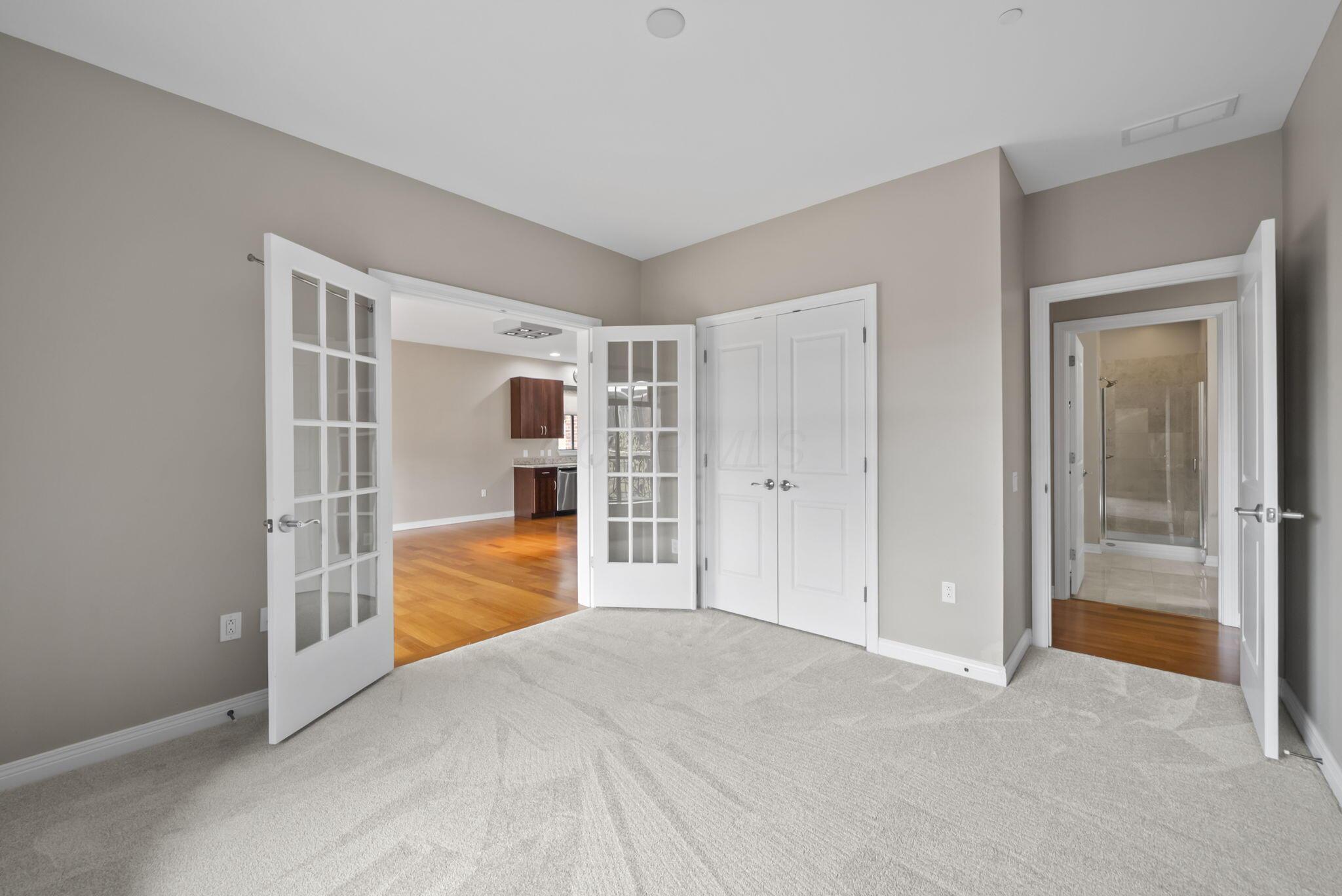 250 Daniel Burnham Square, 710