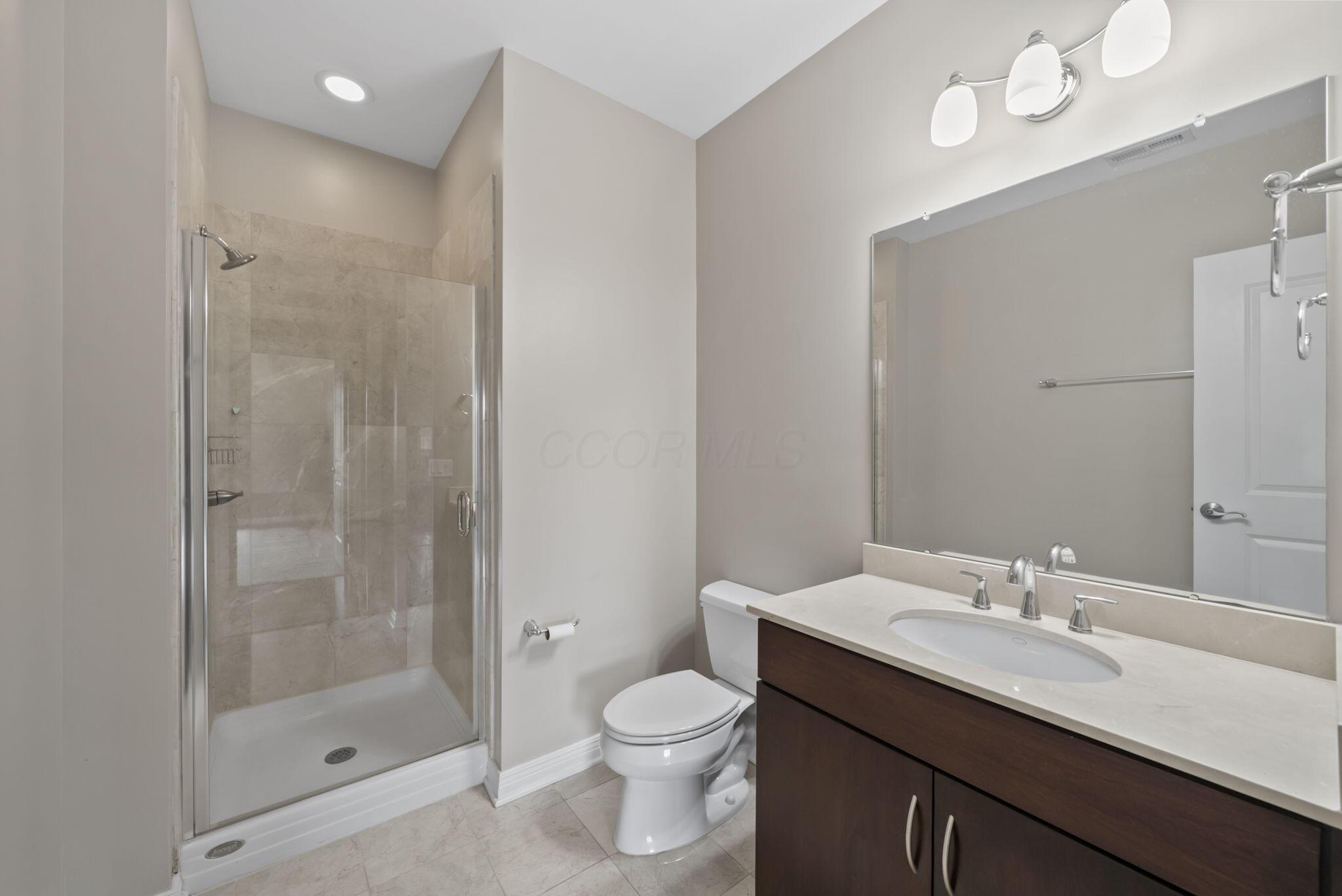 250 Daniel Burnham Square, 710