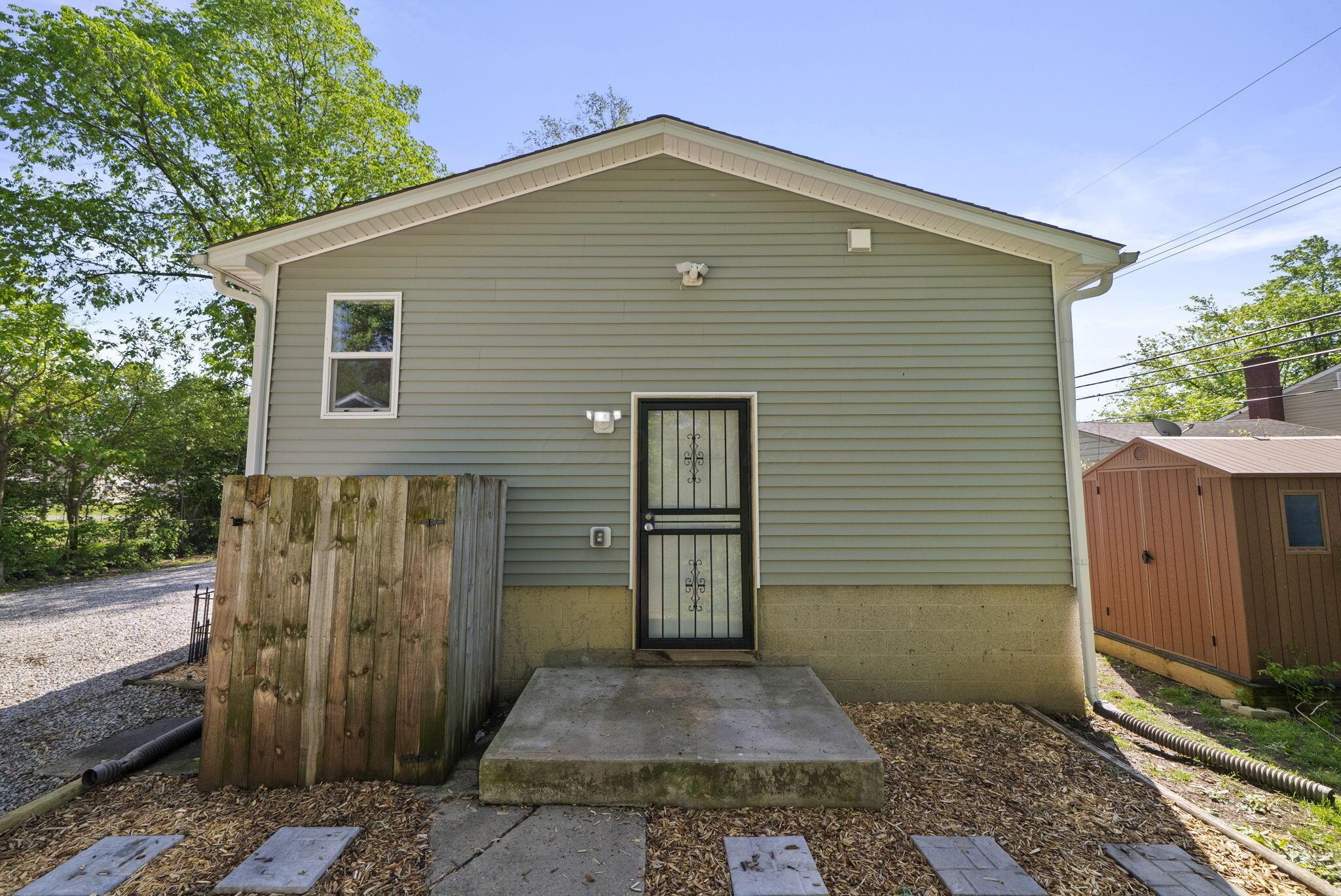 3637 S Champion Avenue