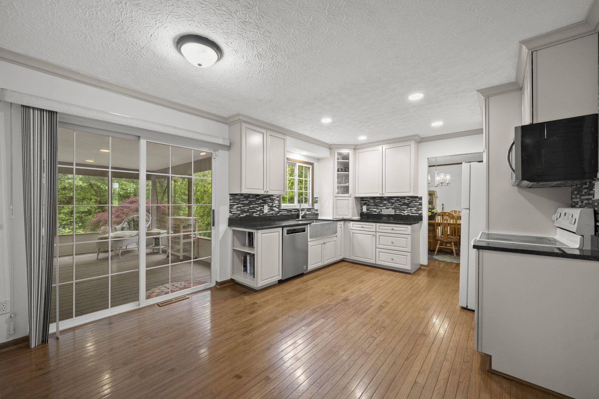 3352 Outville Road